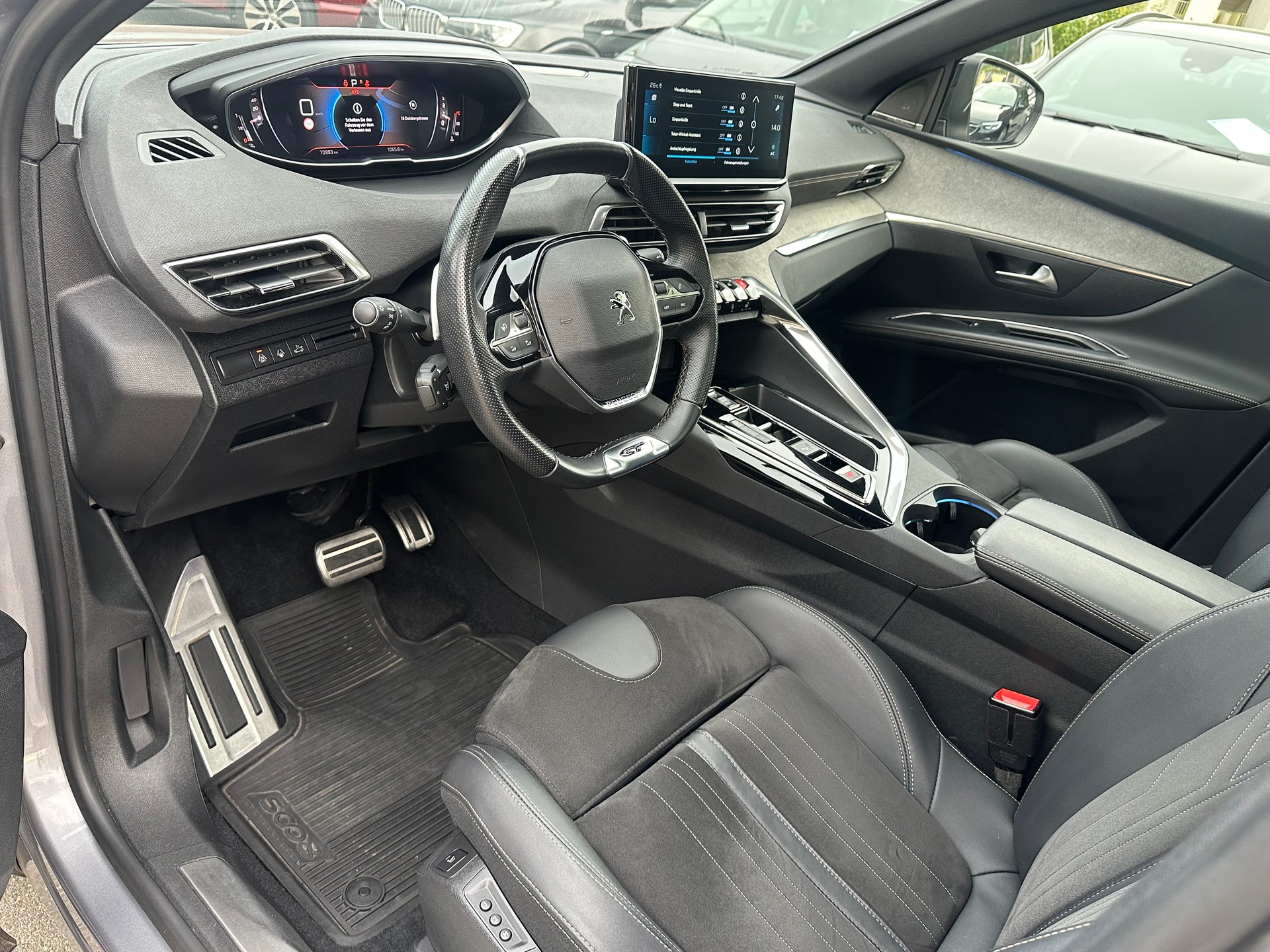 PEUGEOT 5008 1.5 BlueHDi GT EAT8-image-8