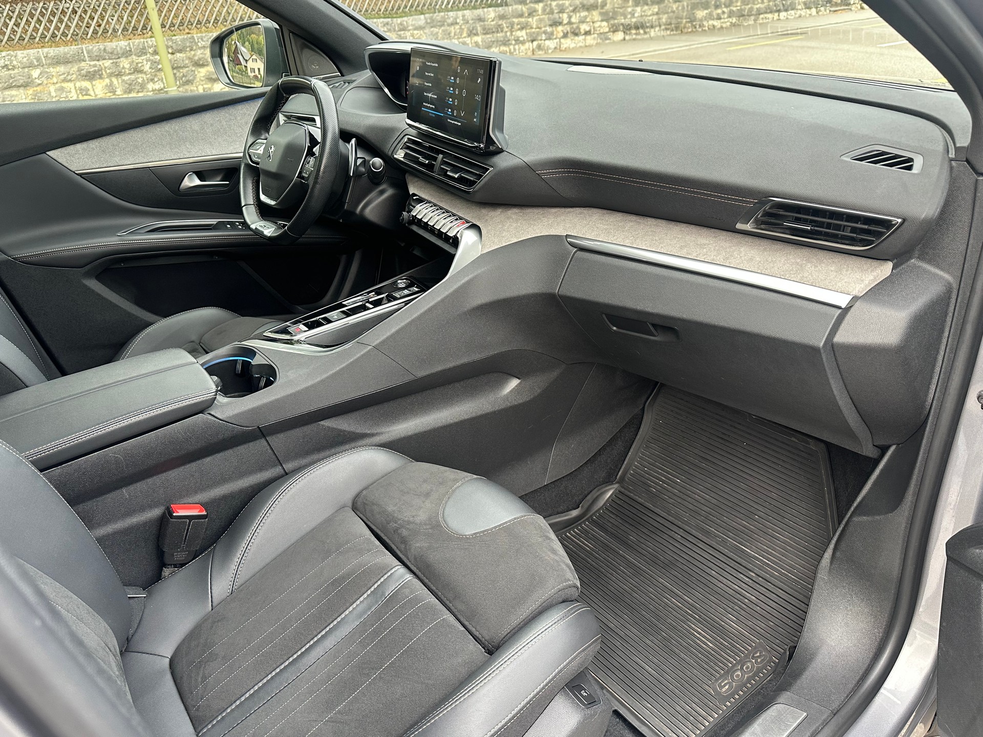 PEUGEOT 5008 1.5 BlueHDi GT EAT8-image-10