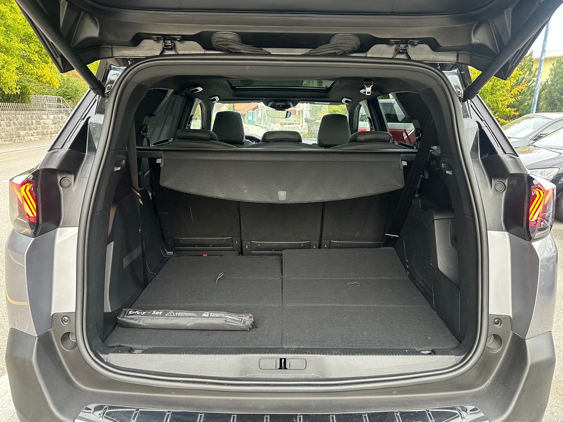 PEUGEOT 5008 1.5 BlueHDi GT EAT8-image-17