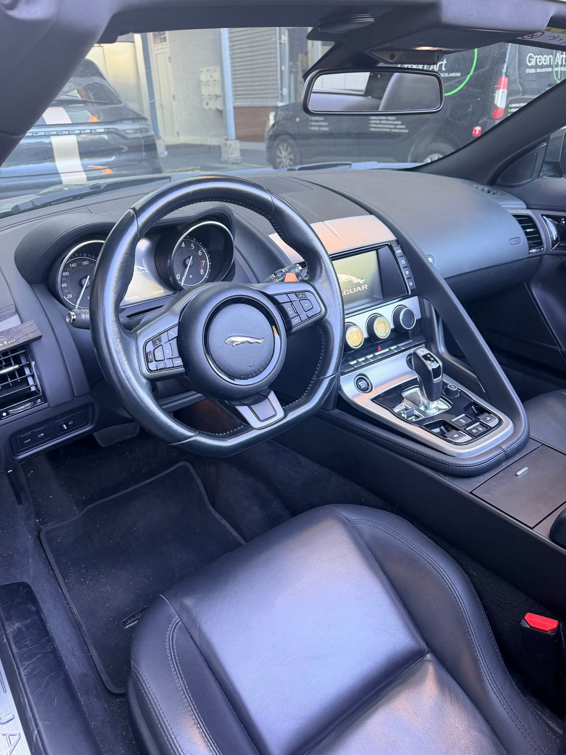 JAGUAR F-Type Convertible 3.0 V6 S/C-image-4
