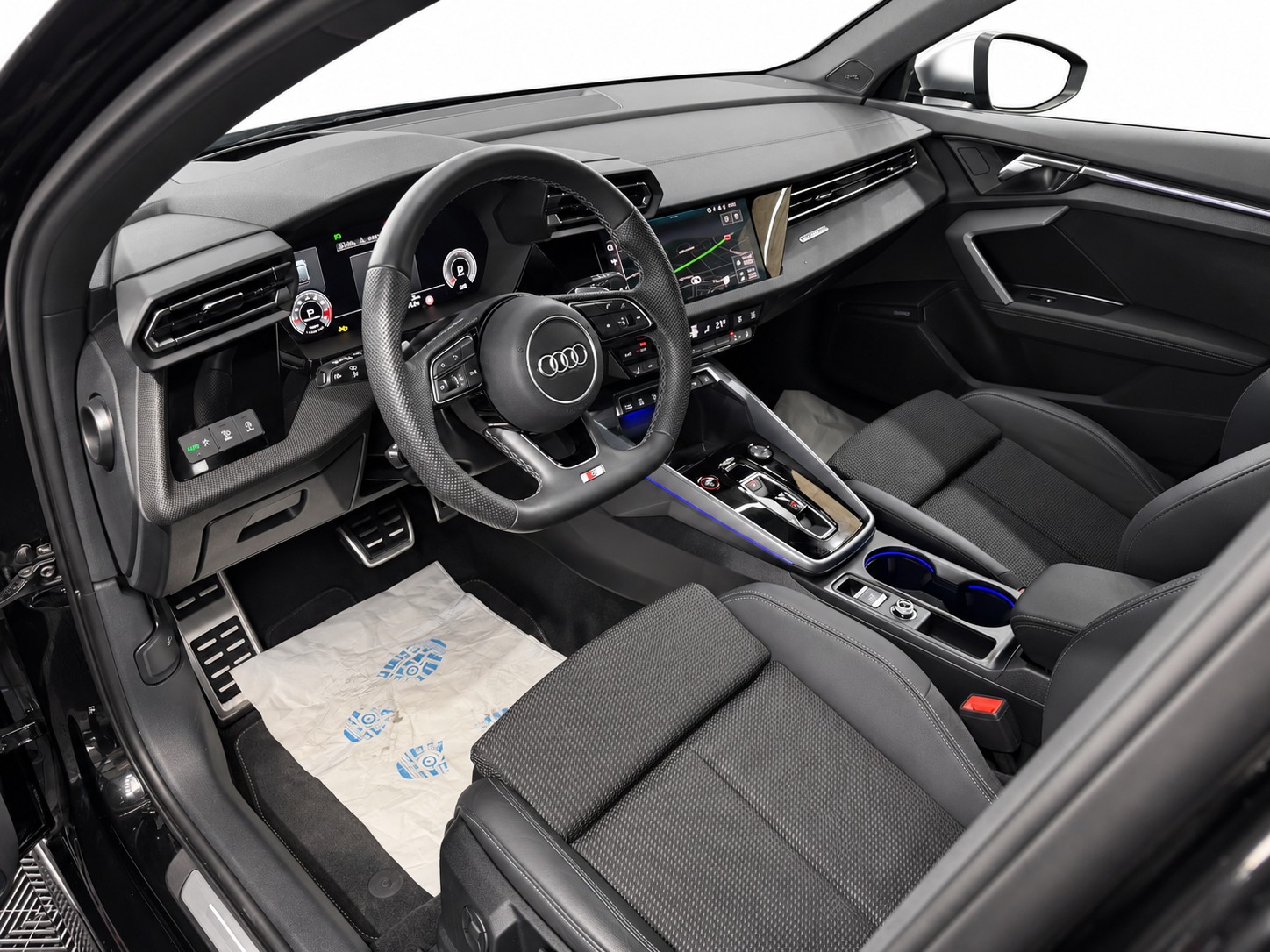 AUDI S3 Sportback TFSI quattro S-tronic * AKRAPOVIC * Facelift *-image-8