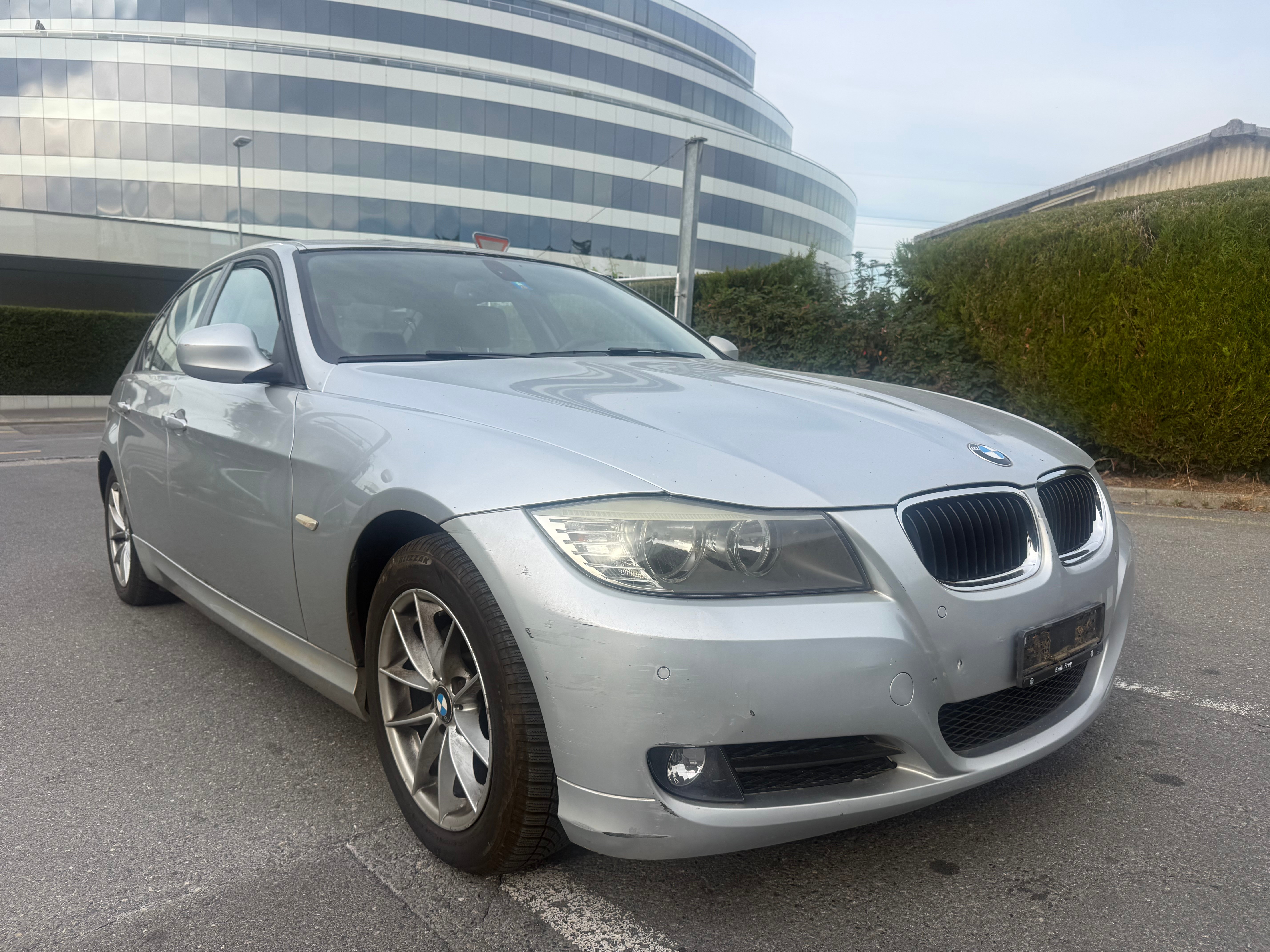 Car photo