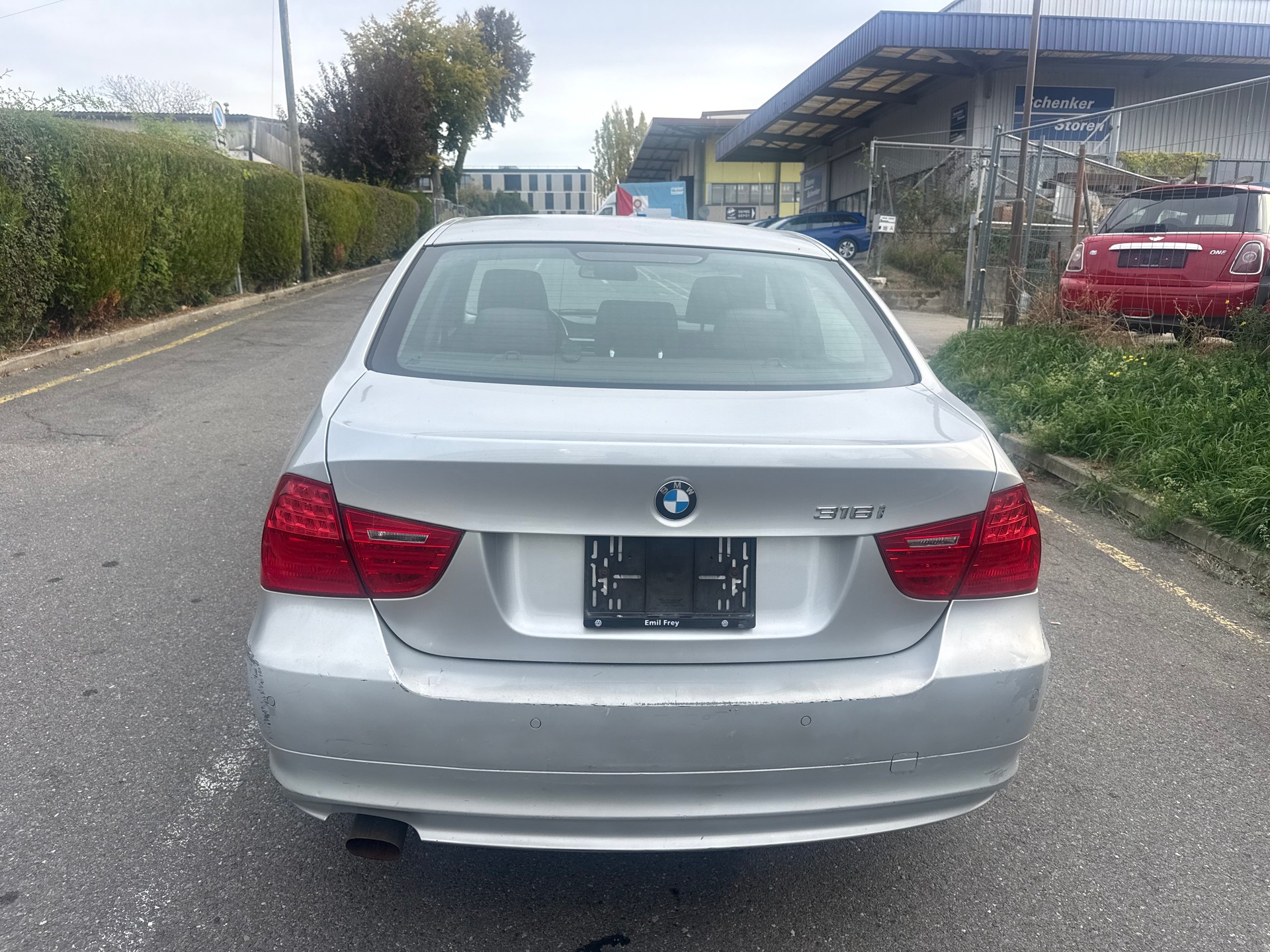 BMW 316i-image-5