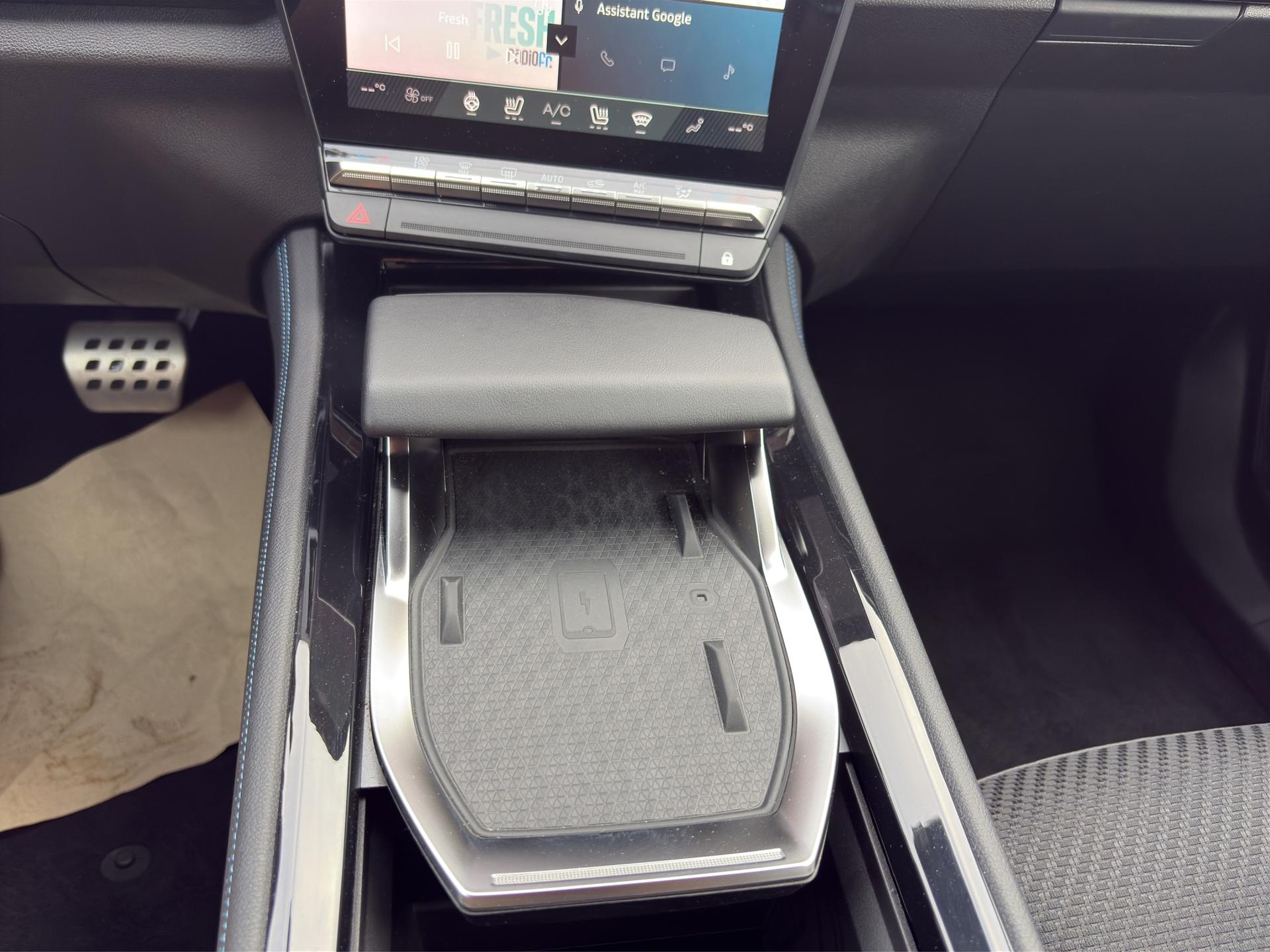 RENAULT Espace 1.2 E-Tech 200 Esprit Alpine 5-Sitze-image-11