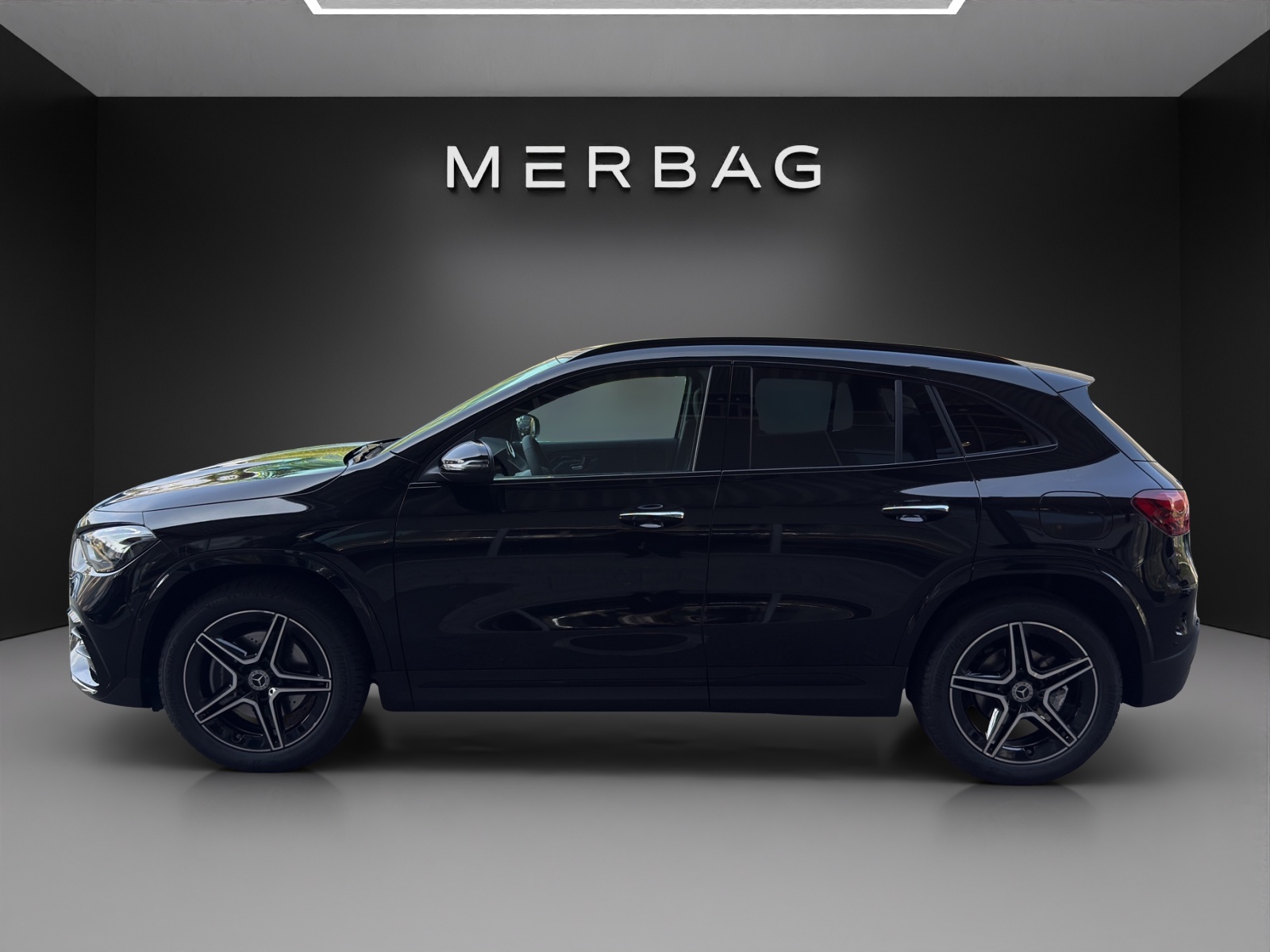 MERCEDES-BENZ GLA 200 7G-DCT-image-1