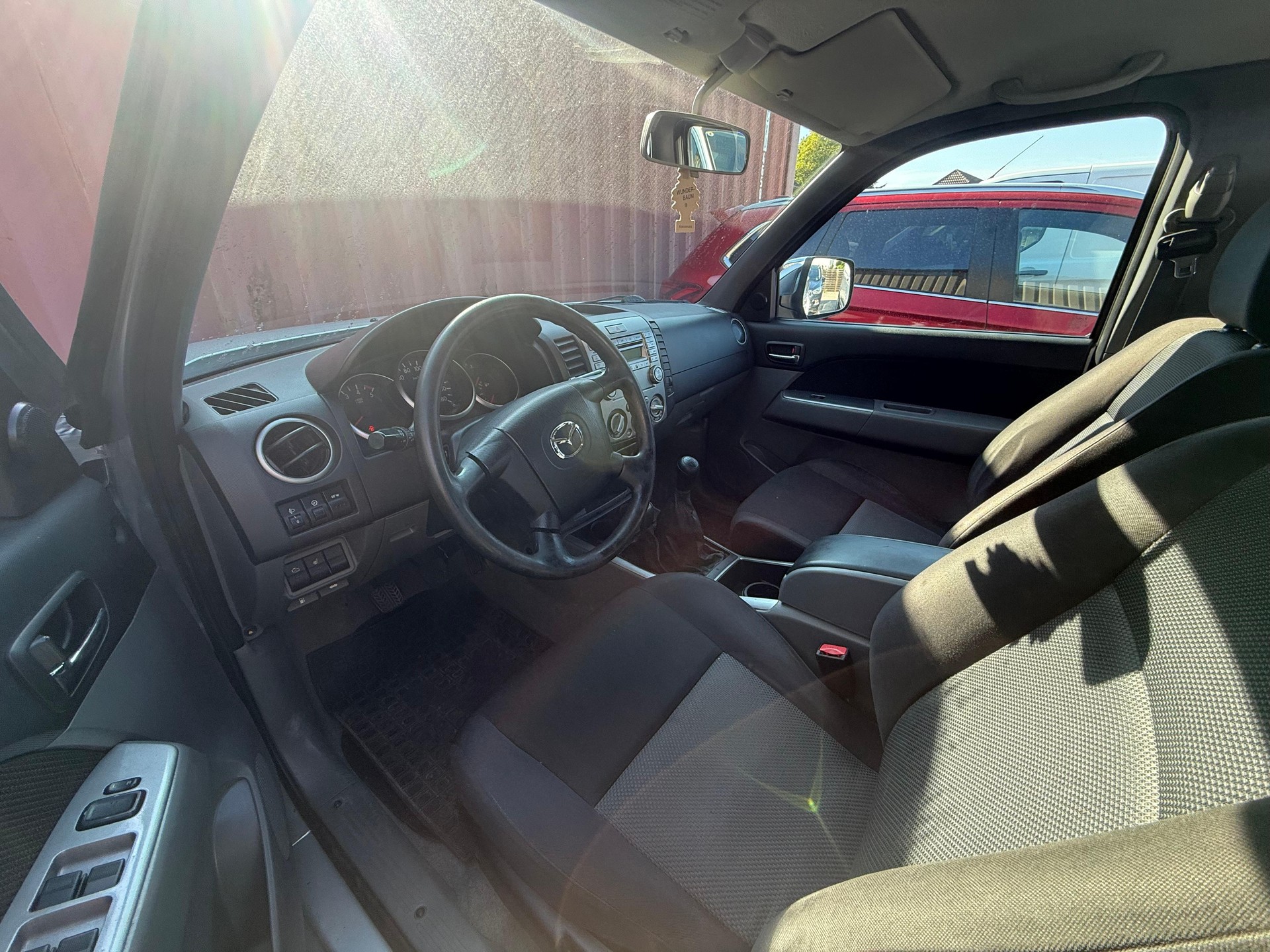 MAZDA BT-50 DKab.-Pick-up 2.5 CD 4x4 Hurricane-image-2