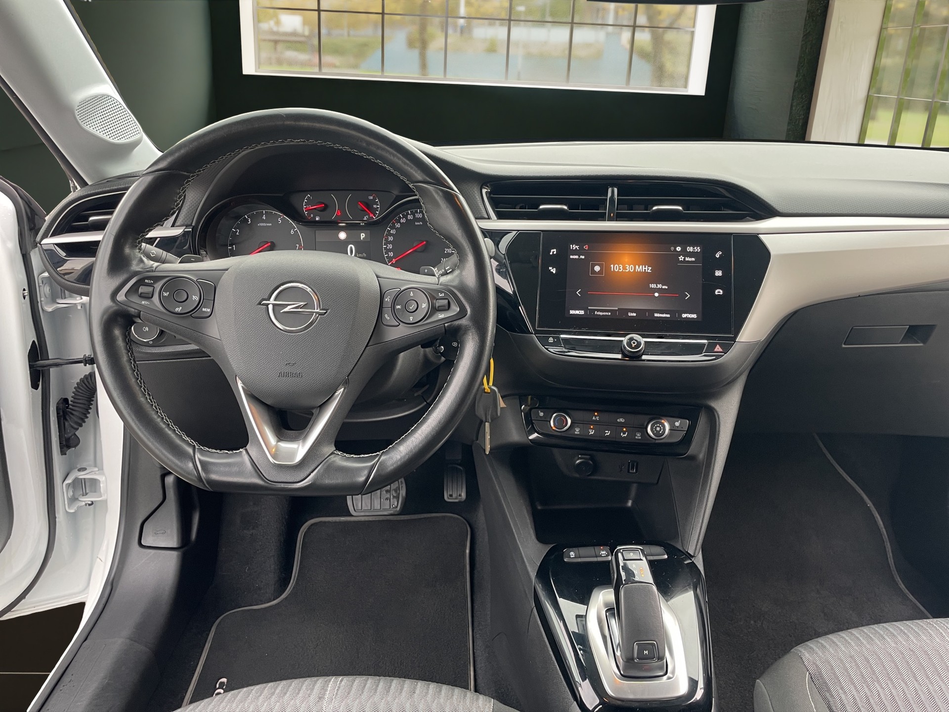 OPEL Corsa 1.2 TP Edition-image-10