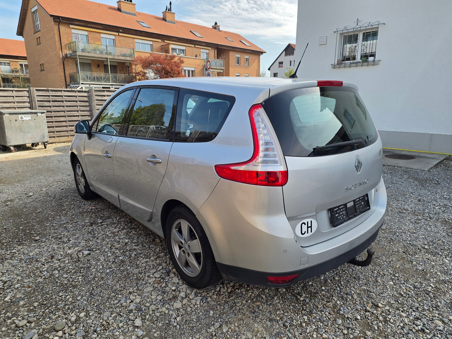 RENAULT Grand Scénic 1.4 16V Turbo Privilège-image-5