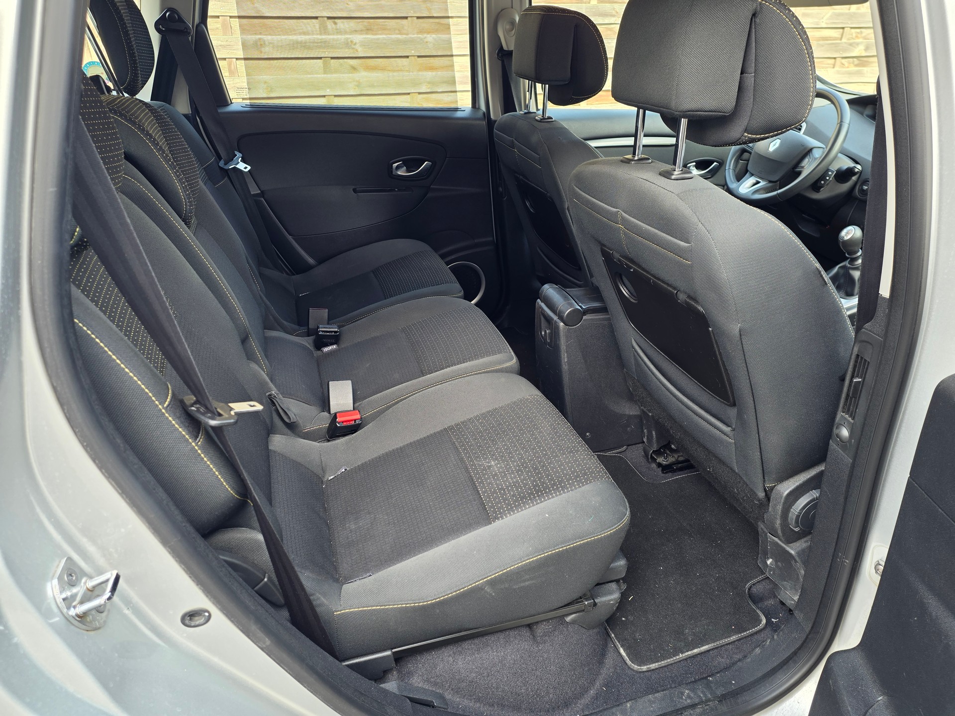 RENAULT Grand Scénic 1.4 16V Turbo Privilège-image-9
