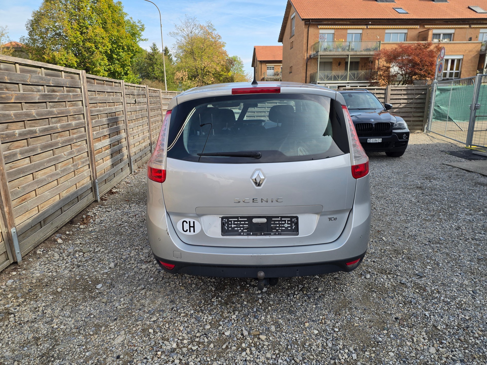 RENAULT Grand Scénic 1.4 16V Turbo Privilège-image-4
