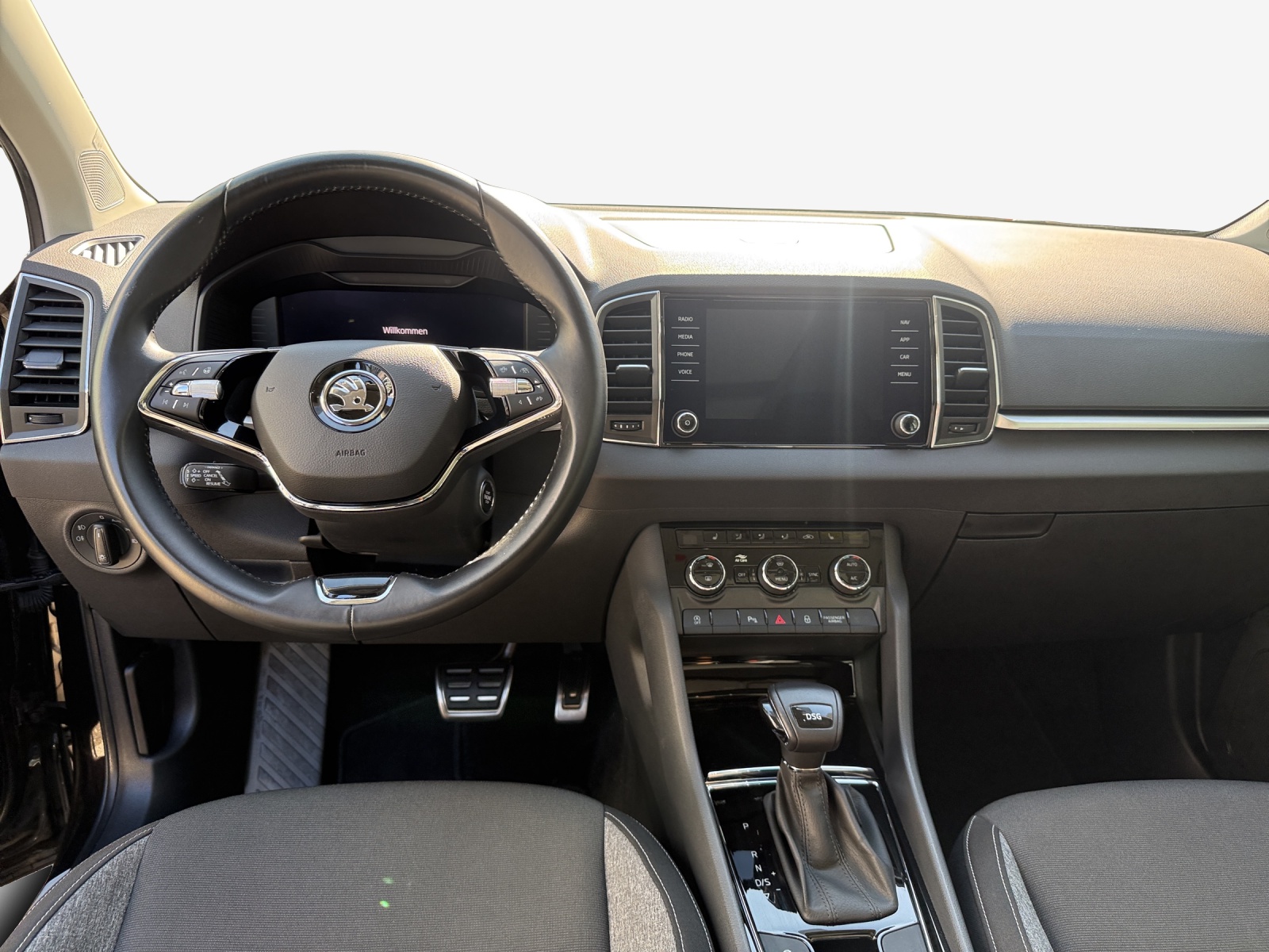 SKODA Karoq 1.5 TSI ACT Drive DSG-image-8