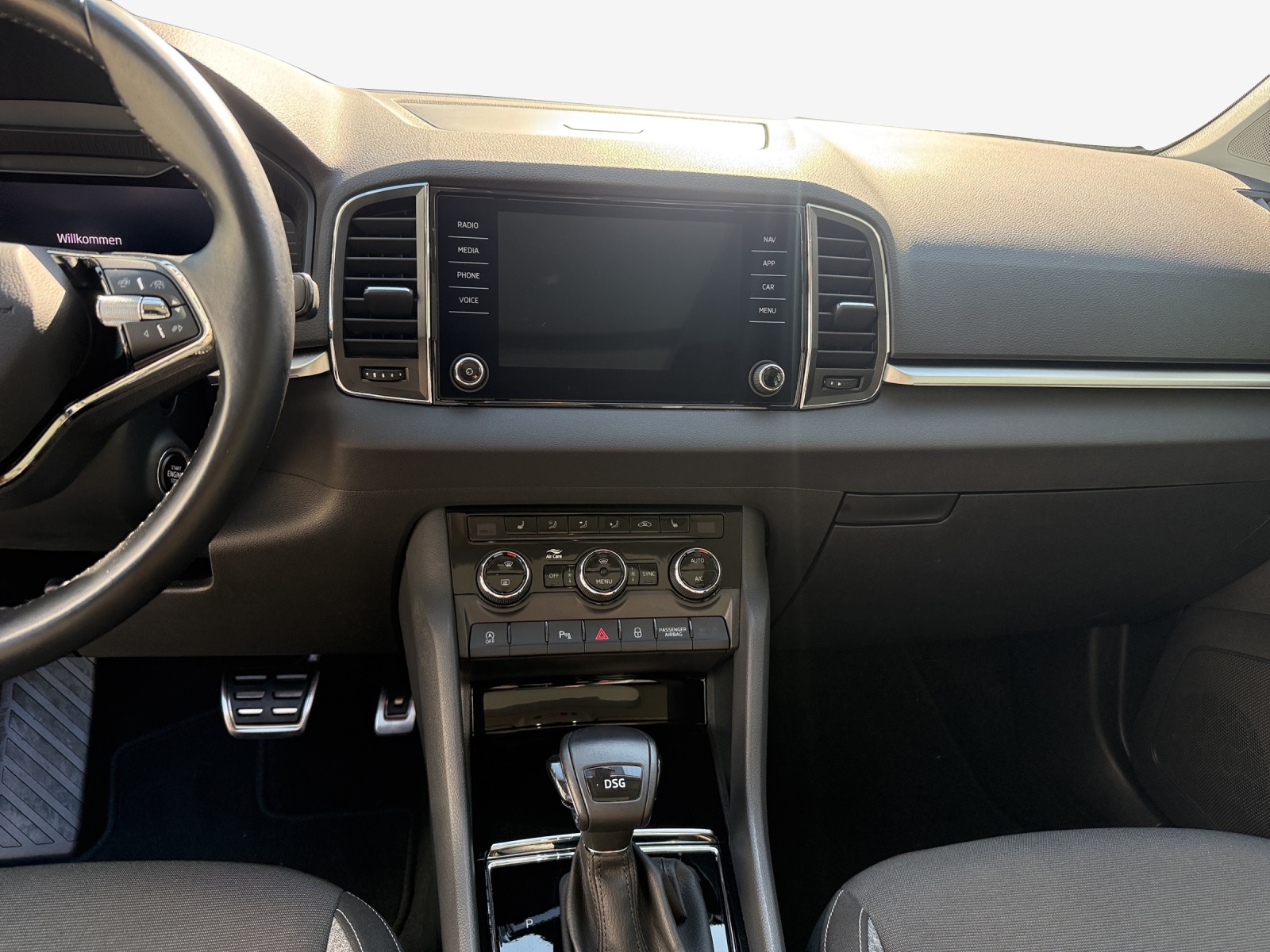 SKODA Karoq 1.5 TSI ACT Drive DSG-image-10