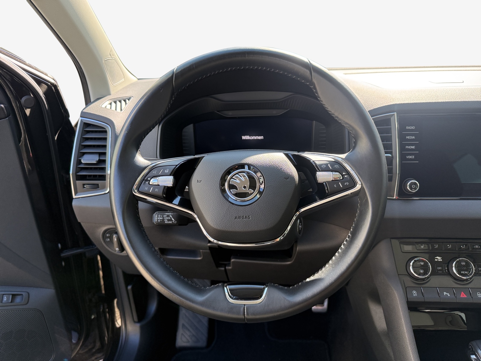 SKODA Karoq 1.5 TSI ACT Drive DSG-image-9