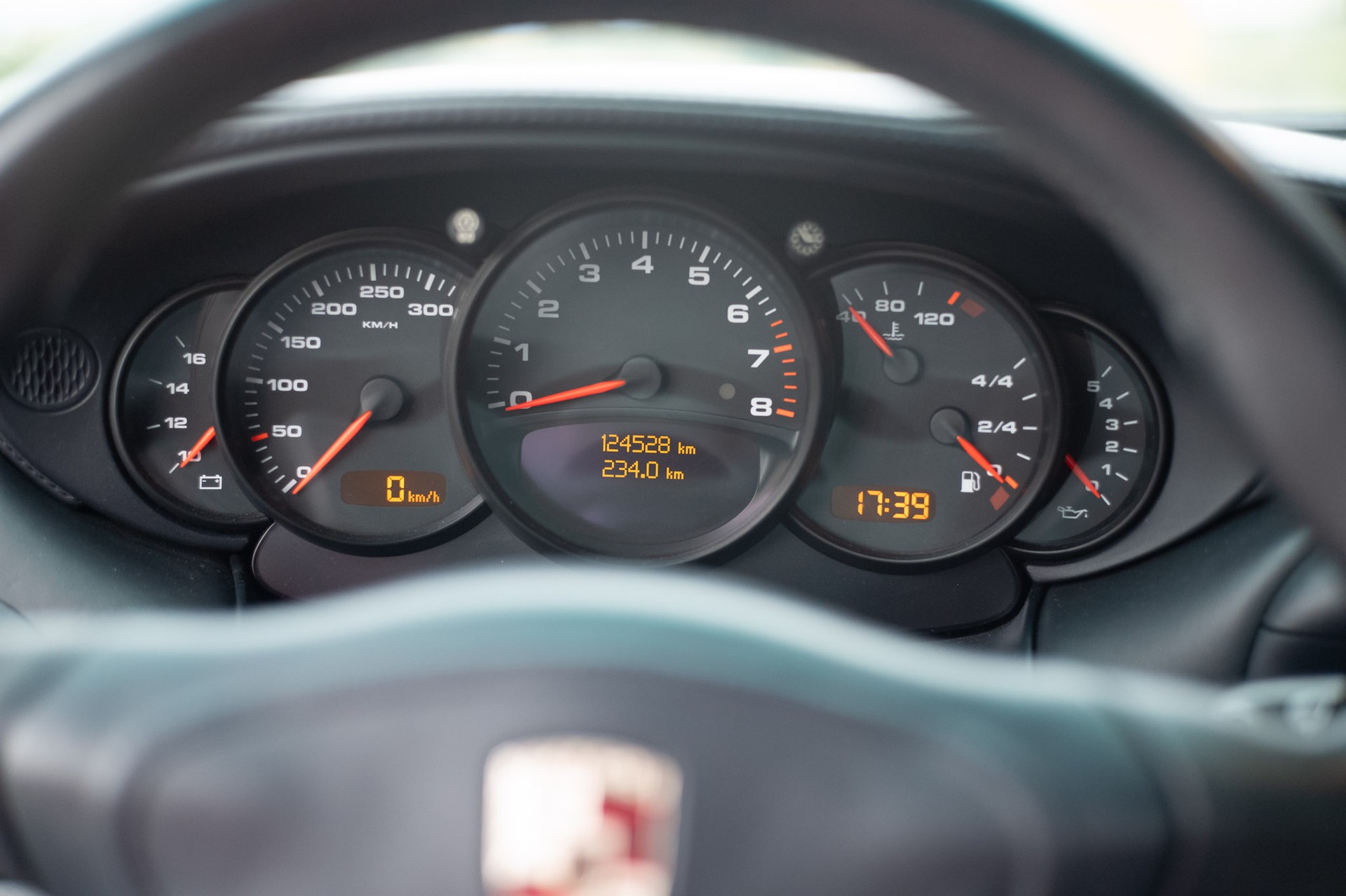 PORSCHE 3.6 Turbo-image-7