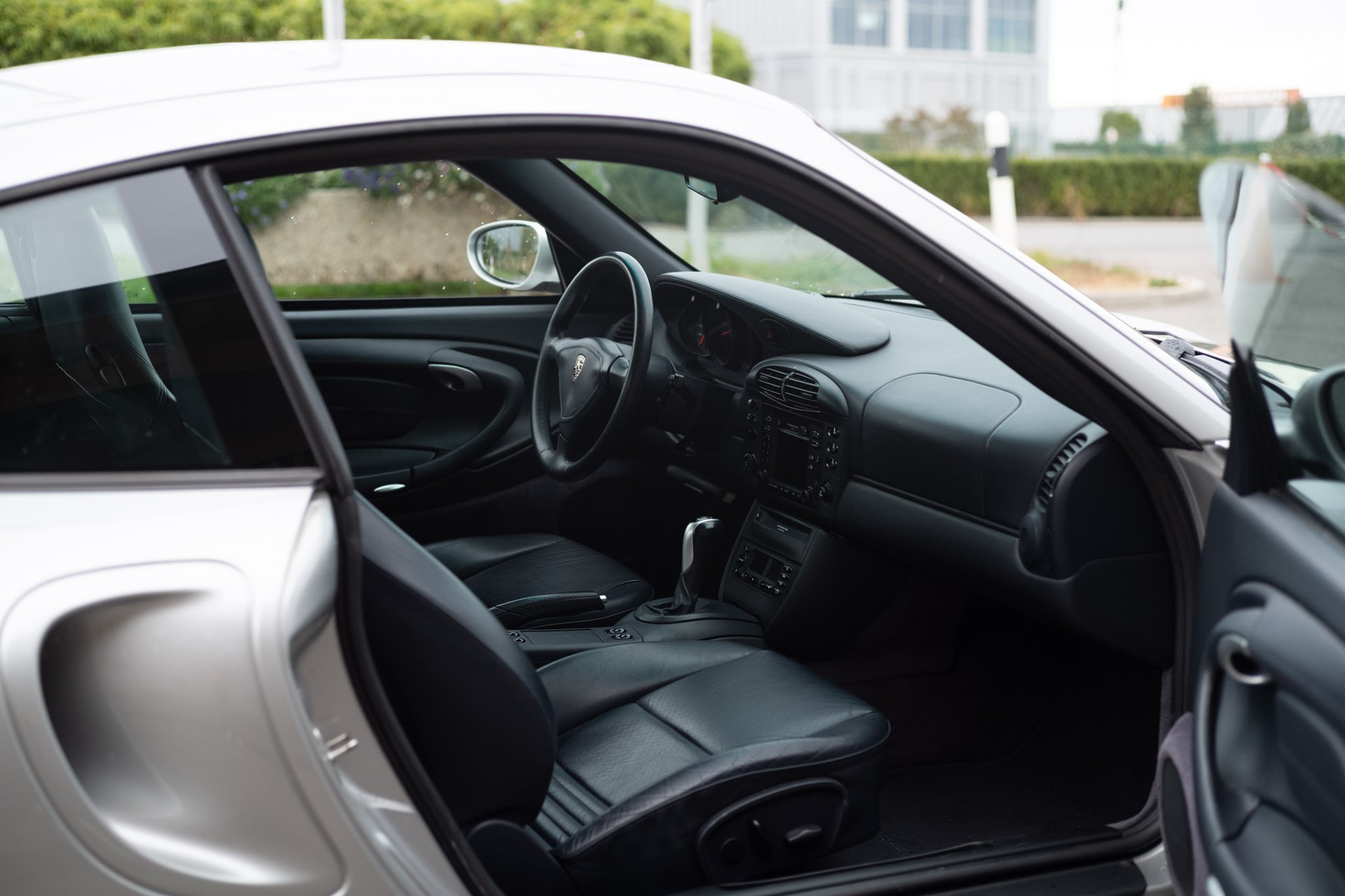 PORSCHE 3.6 Turbo-image-9