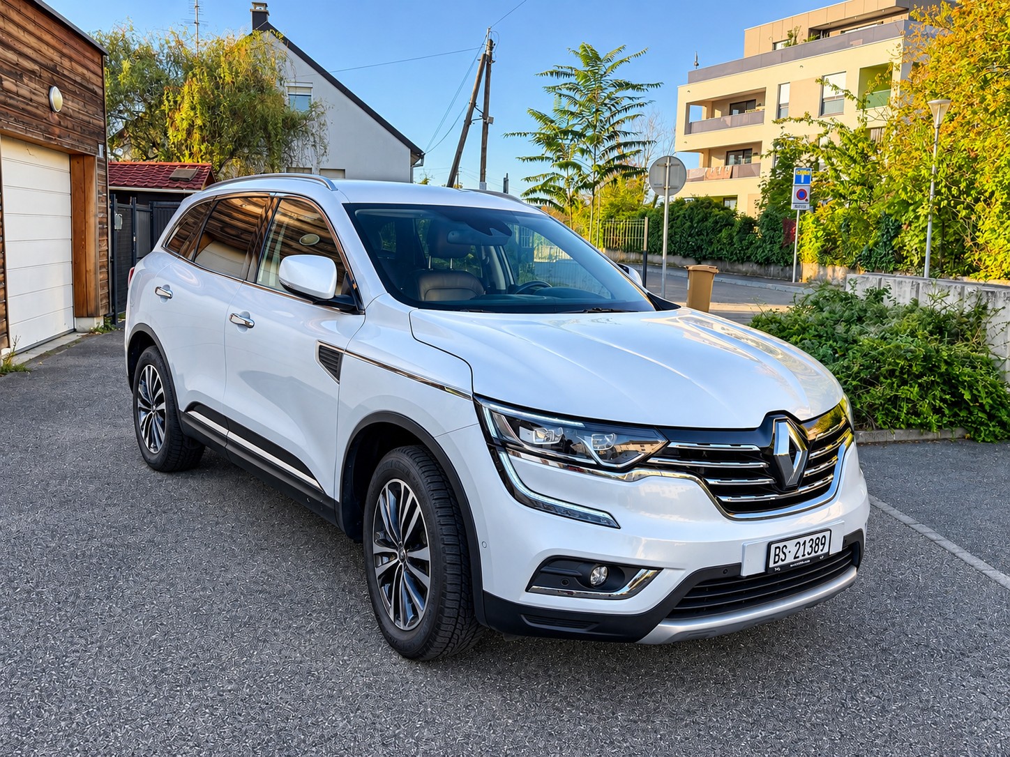 Car photo