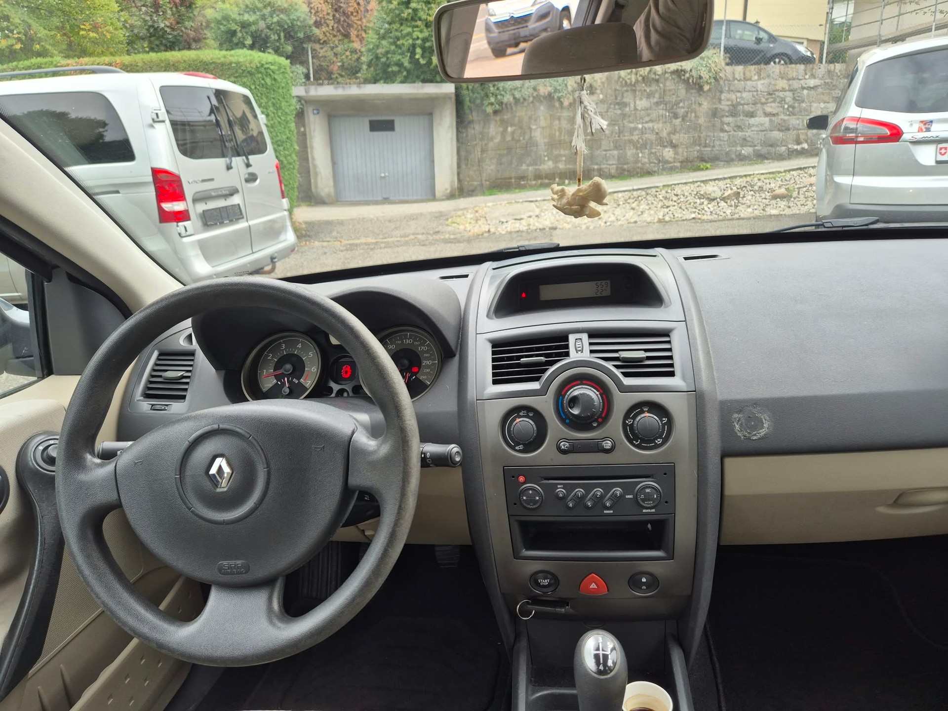 RENAULT Mégane 1.6 16V Dynamique-image-1