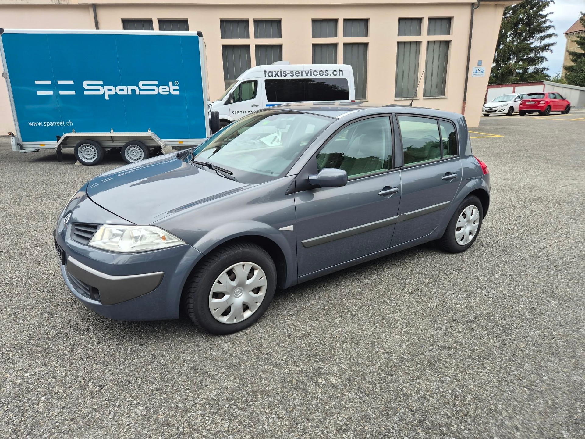 RENAULT Mégane 1.6 16V Dynamique-image-4