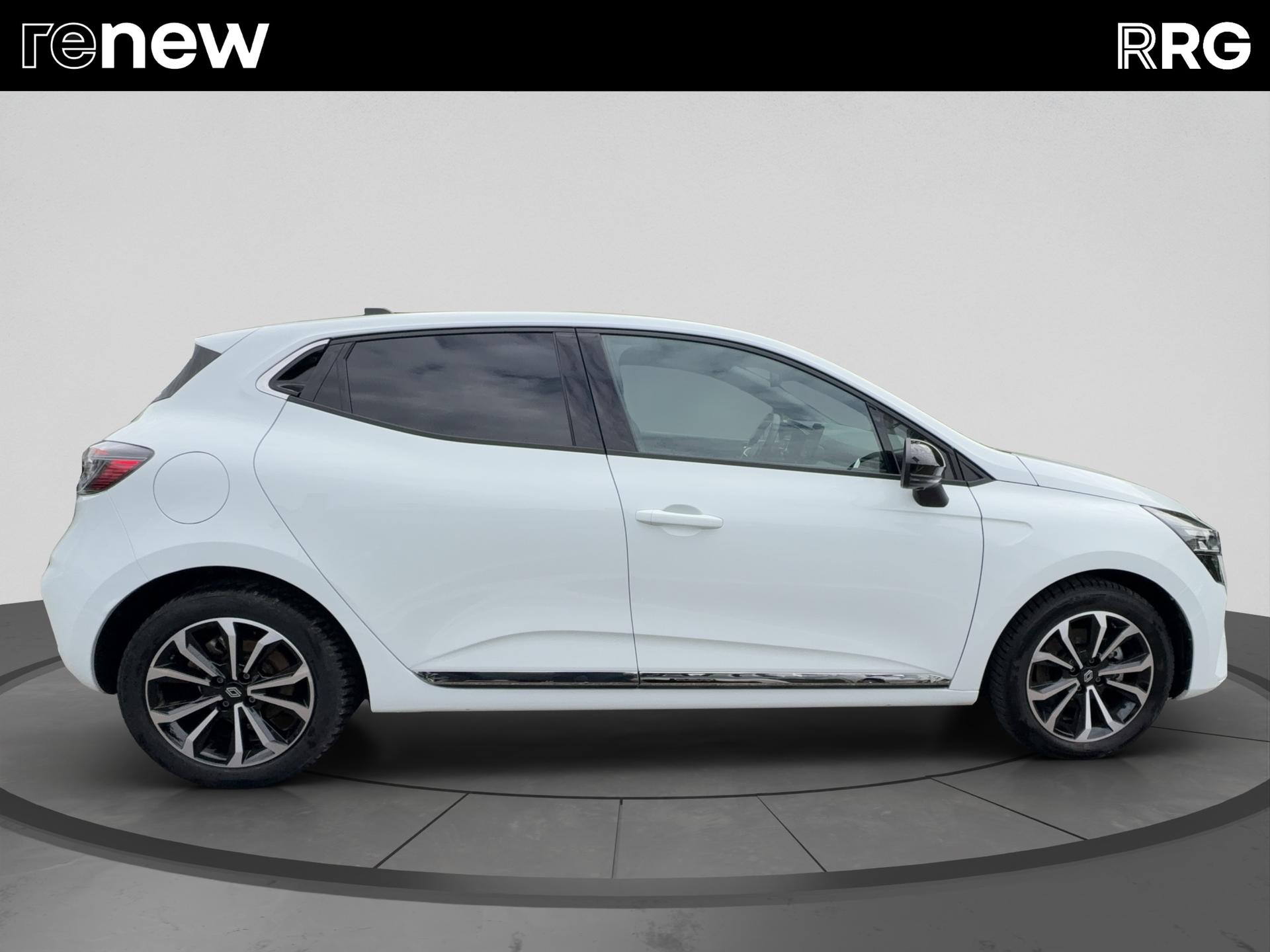 RENAULT Clio 1.6 E-Tech Techno-image-1