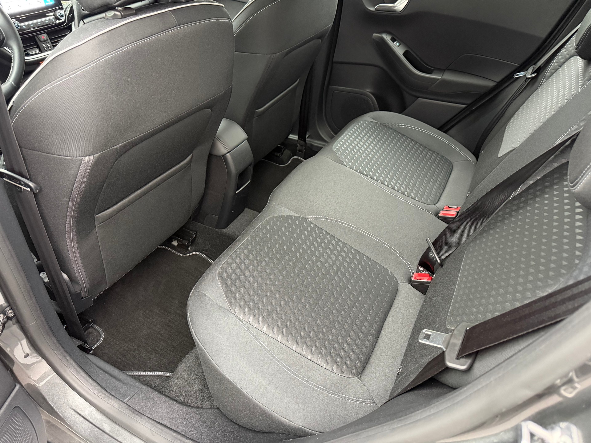 FORD Fiesta 1.0 SCTi Titanium Automat-image-9