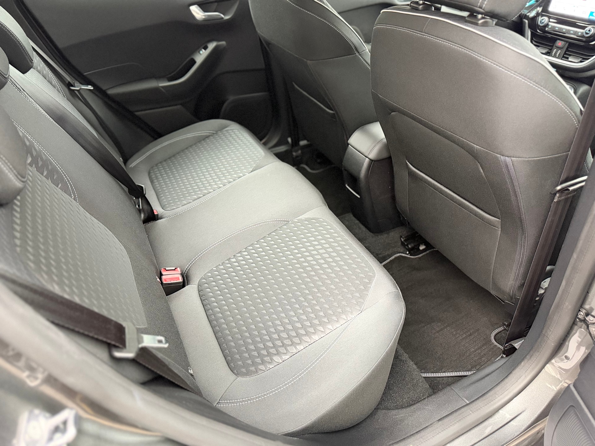 FORD Fiesta 1.0 SCTi Titanium Automat-image-13