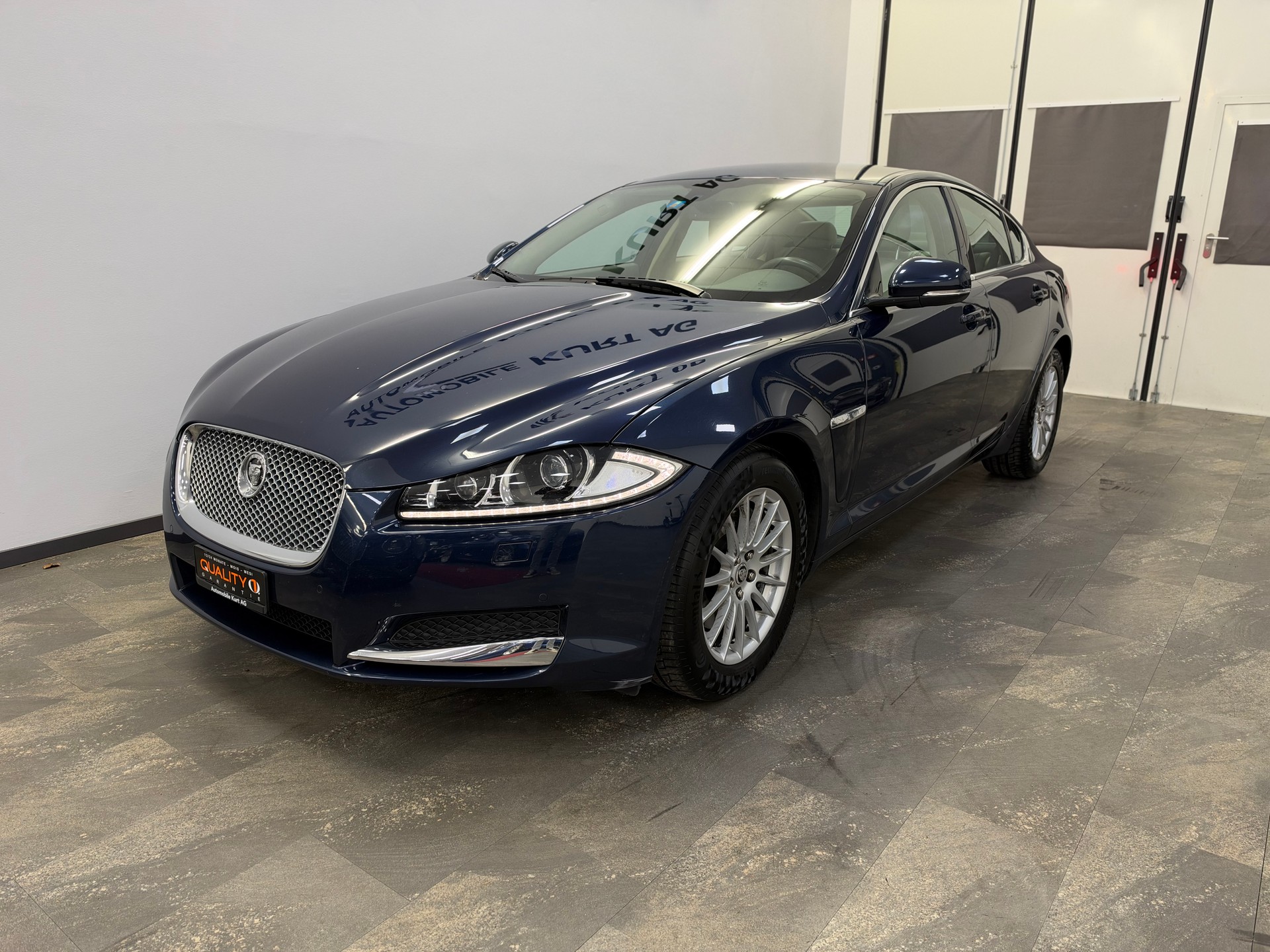 JAGUAR XF 3.0d V6-image-5