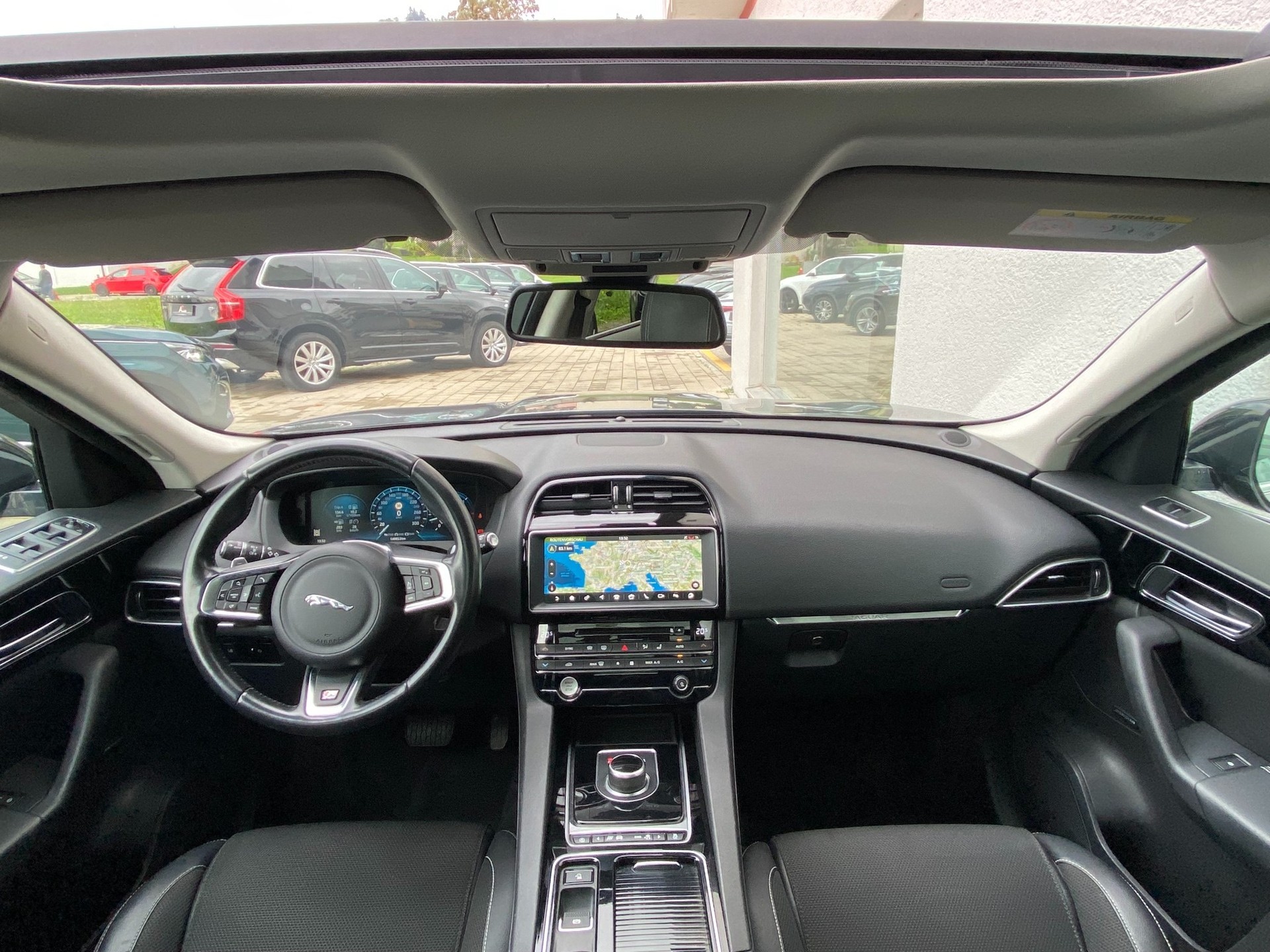 JAGUAR F-Pace 3.0 TD S AWD Automatik-image-8