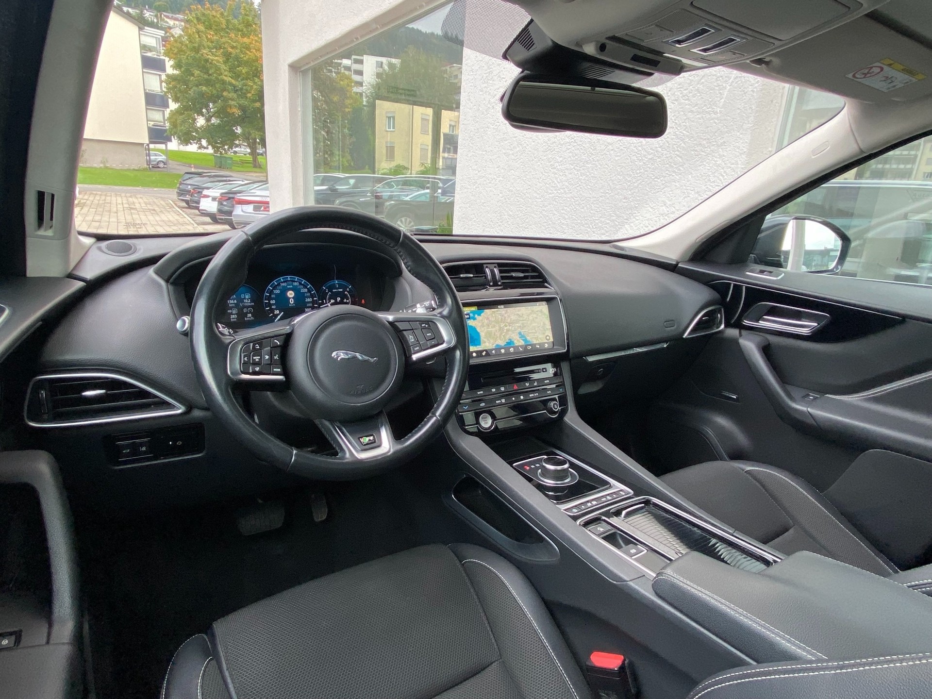 JAGUAR F-Pace 3.0 TD S AWD Automatik-image-7