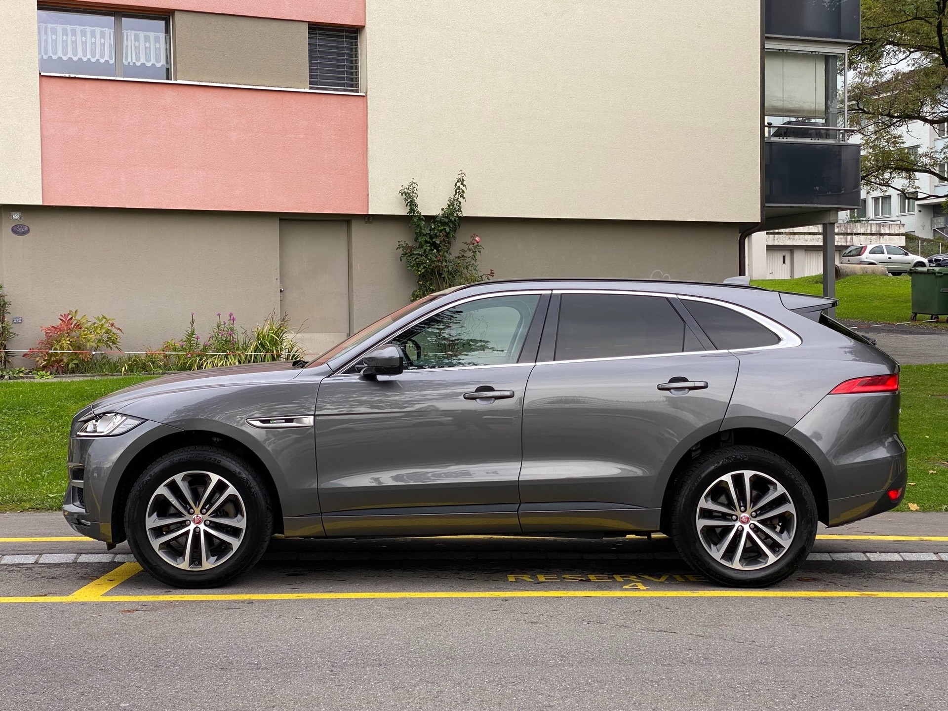 JAGUAR F-Pace 3.0 TD S AWD Automatik-image-4