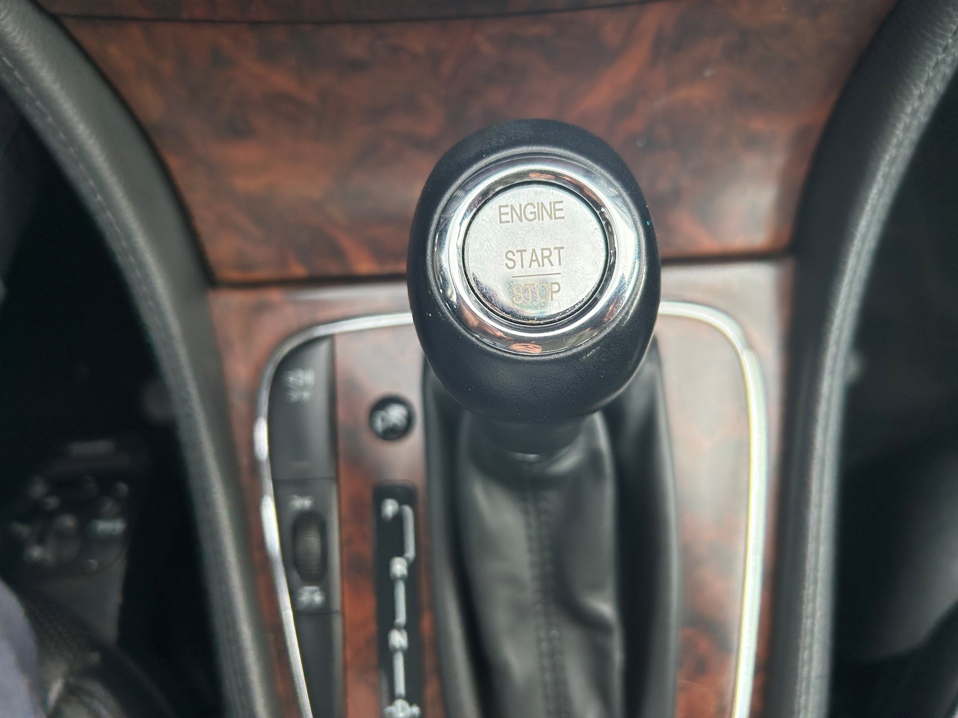 MERCEDES-BENZ CLS 500 7G-Tronic-image-14