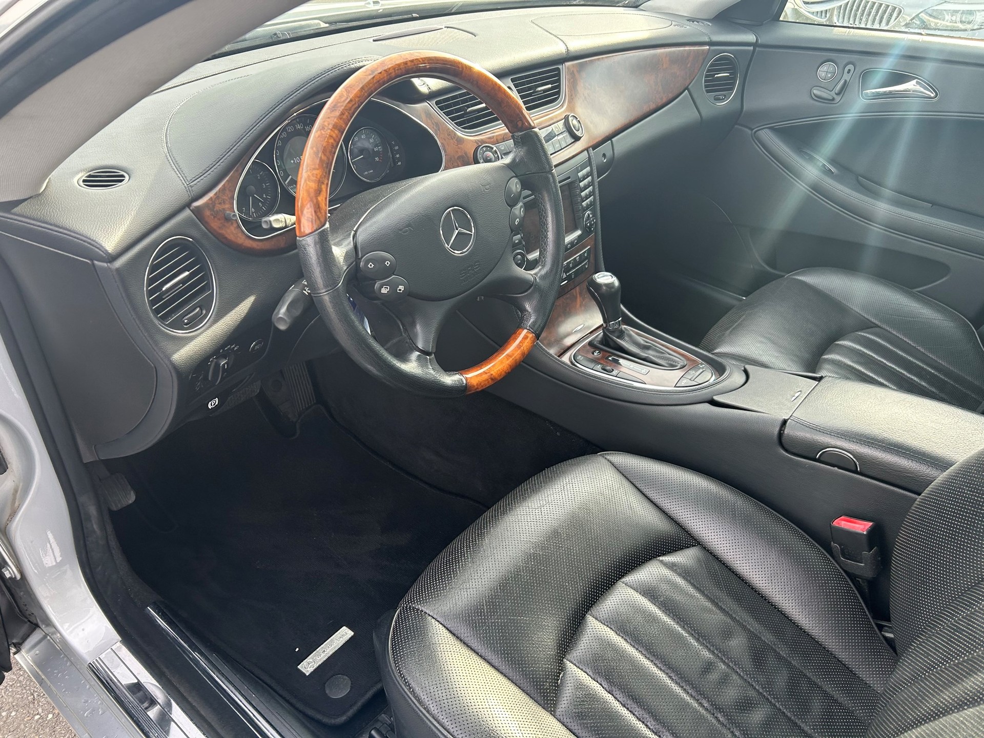MERCEDES-BENZ CLS 500 7G-Tronic-image-9