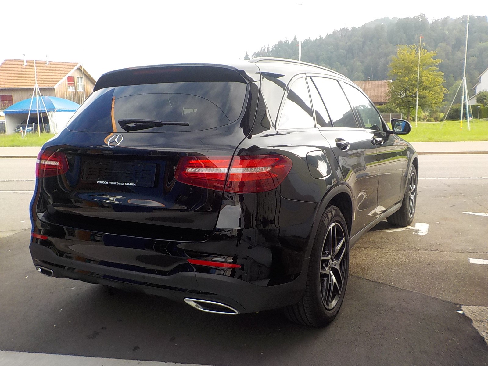 MERCEDES-BENZ GLC 250 d AMG Line 4Matic 9G-Tronic-image-3