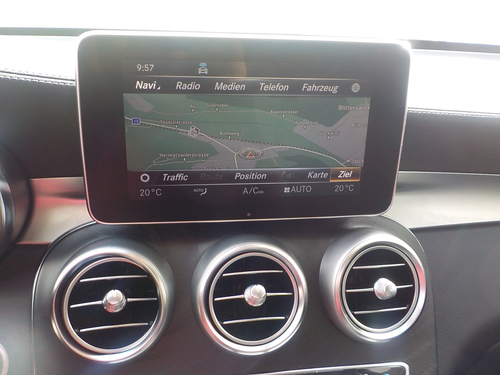 MERCEDES-BENZ GLC 250 d AMG Line 4Matic 9G-Tronic-image-6