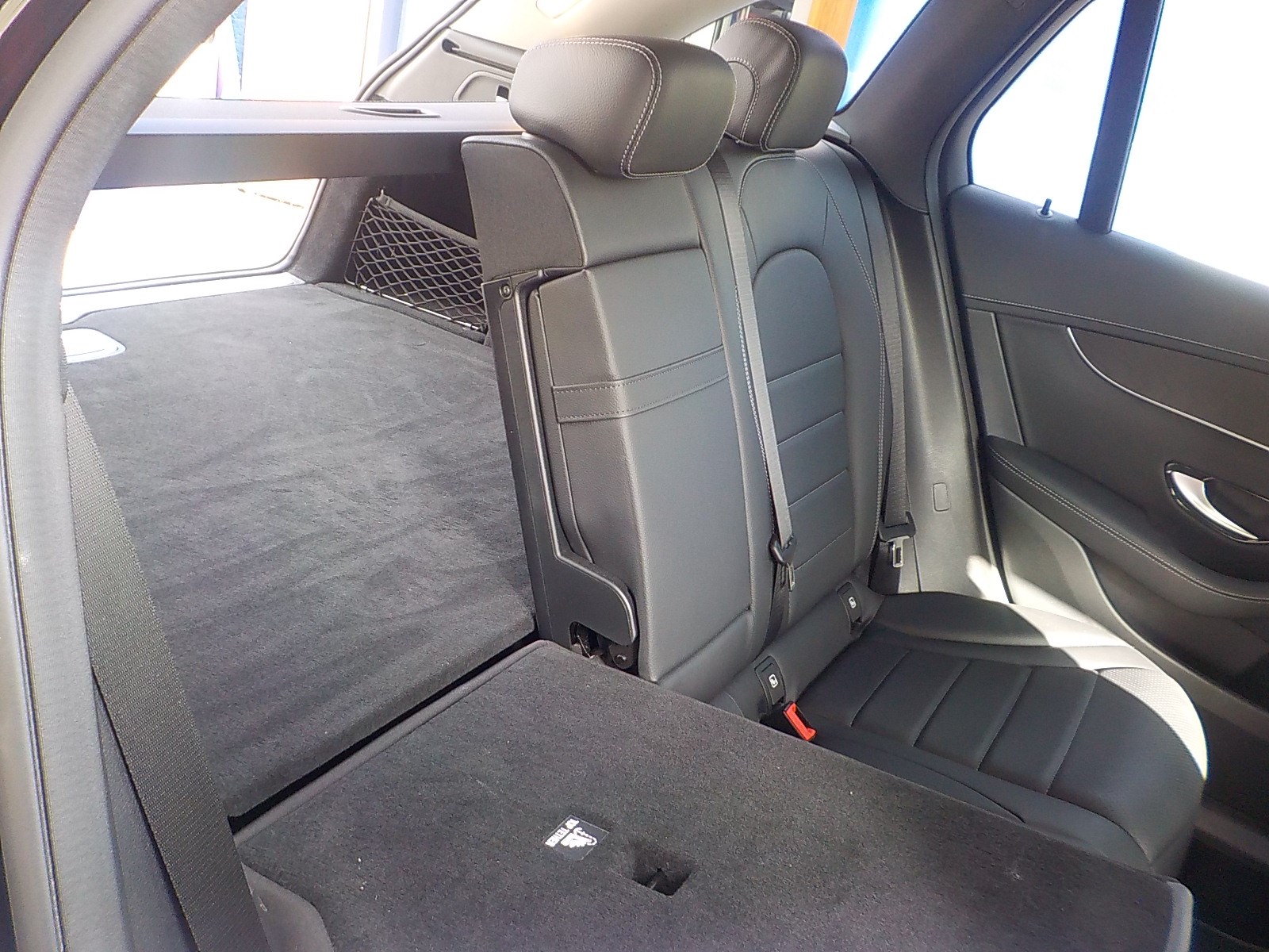 MERCEDES-BENZ GLC 250 d AMG Line 4Matic 9G-Tronic-image-12