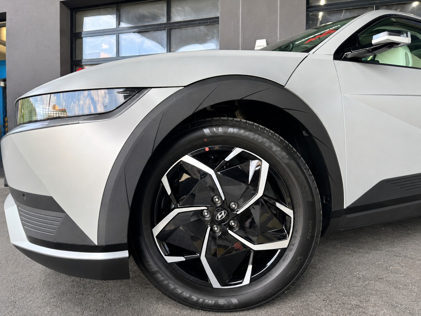 HYUNDAI Ioniq 5 77kWh Vertex 4WD-image-3