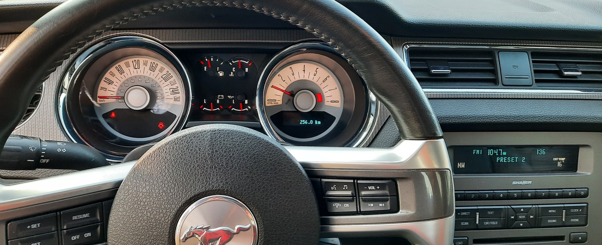 FORD Mustang 302 V8 455 CV/PS-image-15
