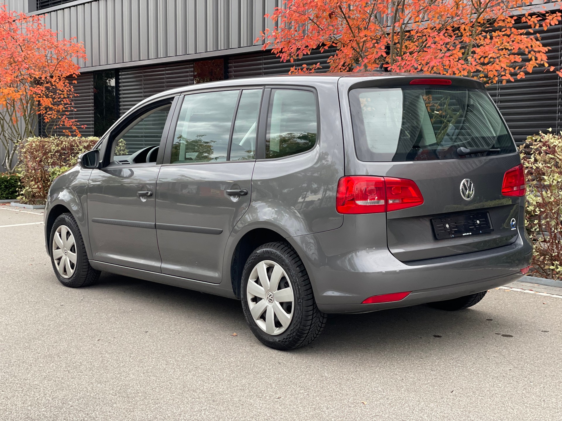 VW Touran 1.6 TDI Trendline-image-1