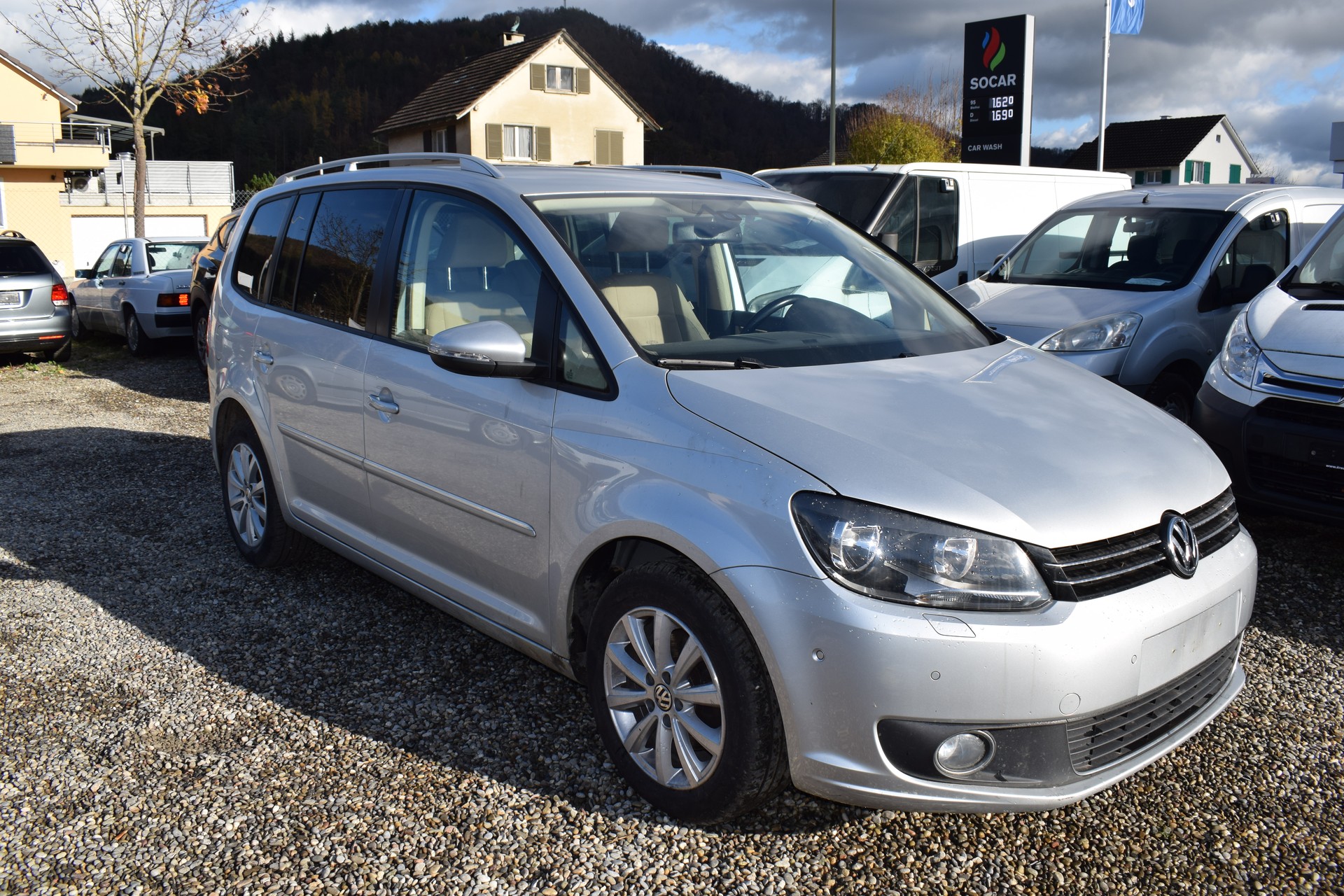 VW Touran 1.4 TSI Trendline DSG-image-2