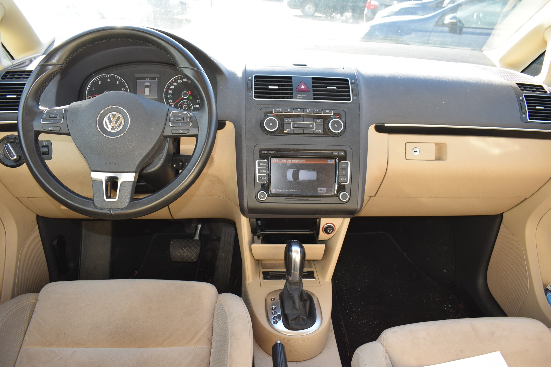 VW Touran 1.4 TSI Trendline DSG-image-4