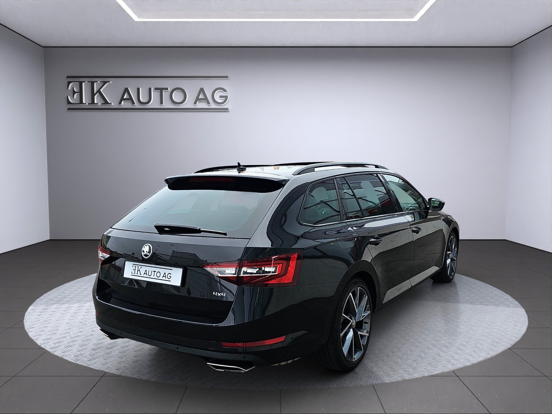 SKODA Superb Combi 2.0 TSI SportLine+ DSG 4x4-image-4