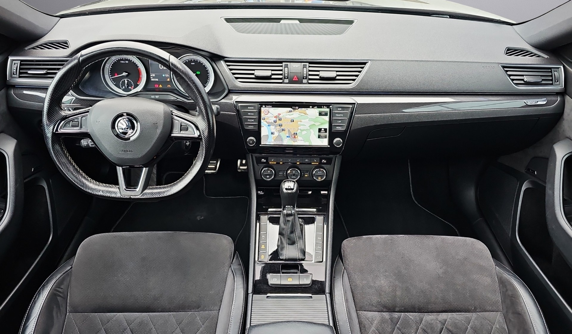 SKODA Superb Combi 2.0 TSI SportLine+ DSG 4x4-image-10