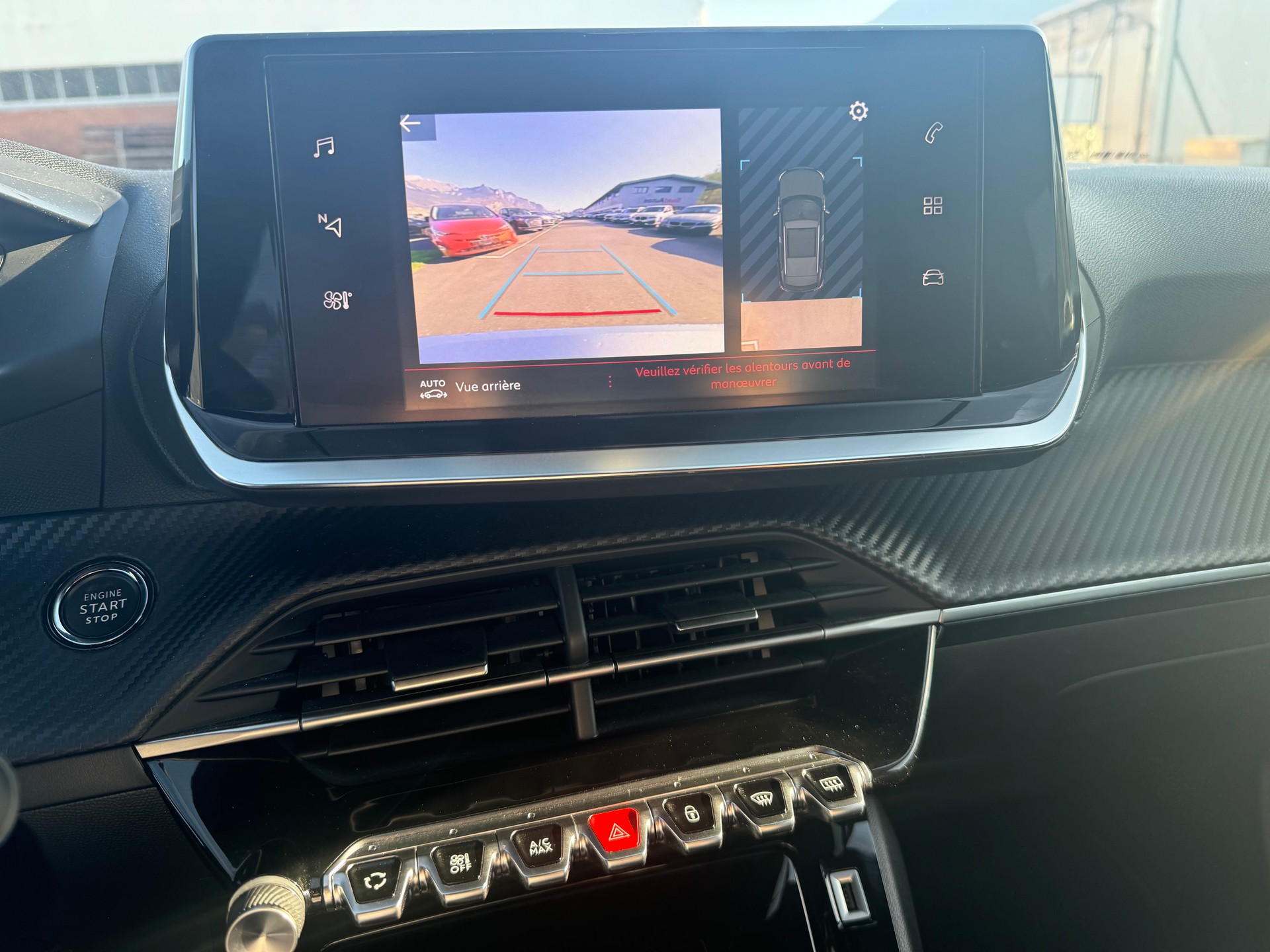 PEUGEOT 2008 1.2 PureTech Allure Pack EAT8-image-14