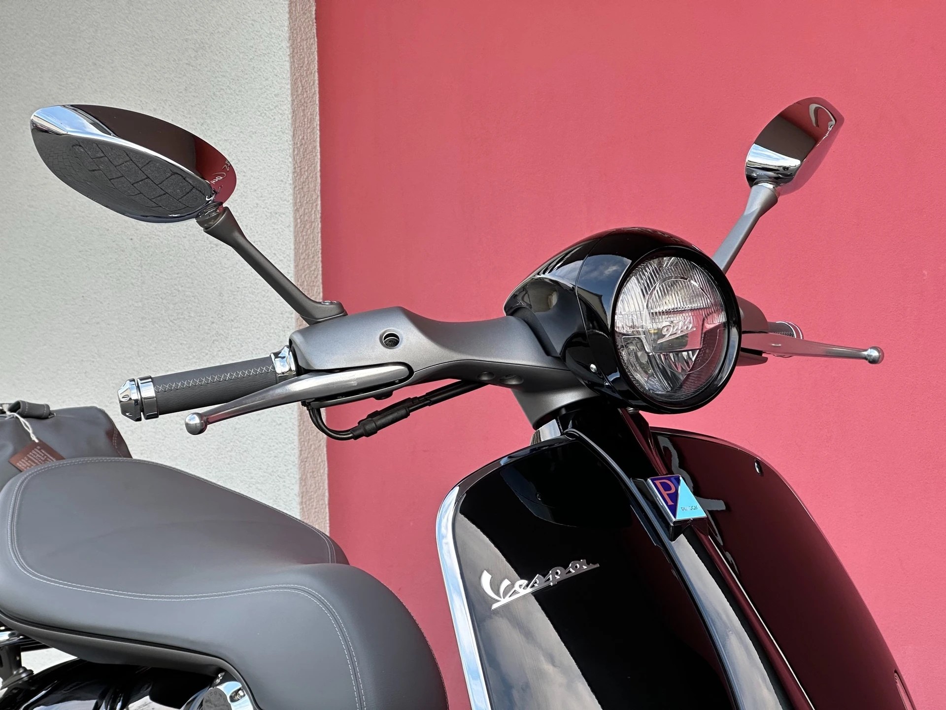 PIAGGIO Vespa 946-image-13