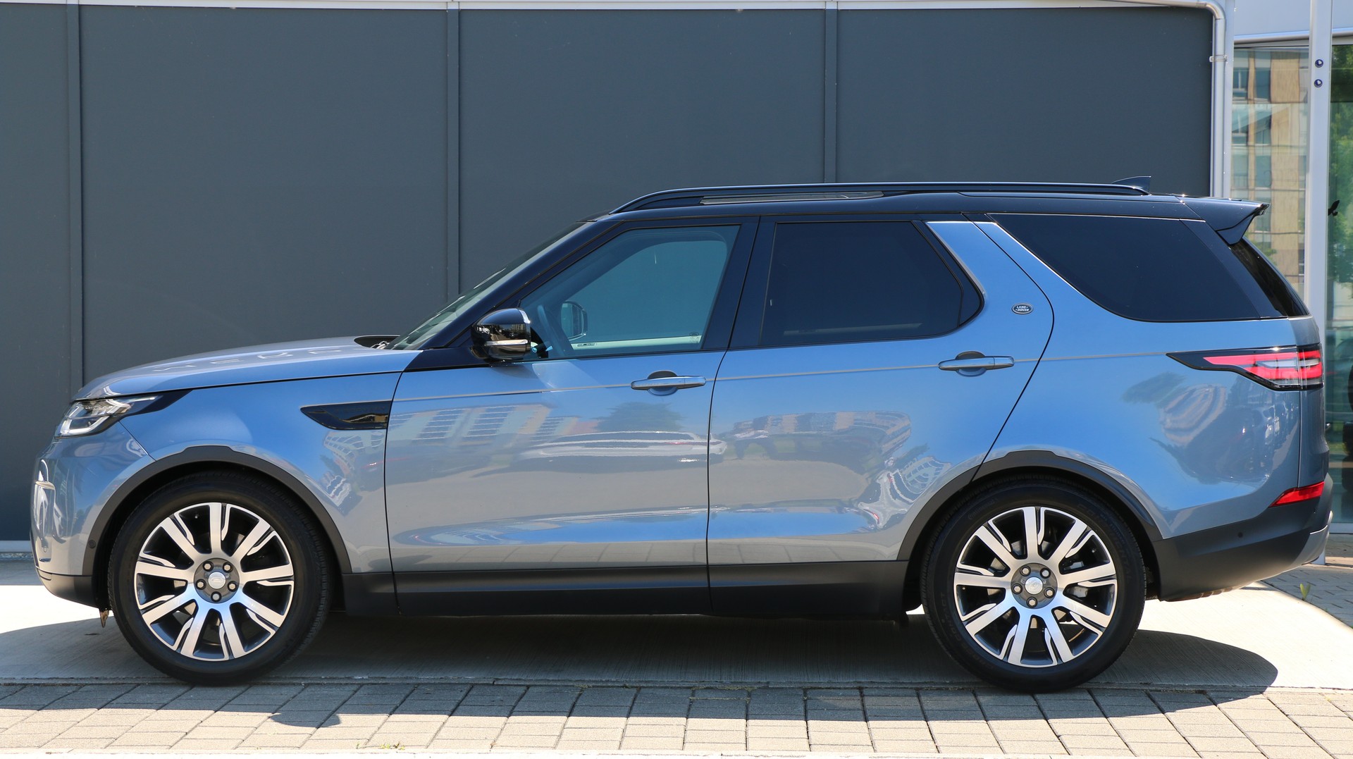 LAND ROVER Discovery 2.0 Si4 HSE-image-3