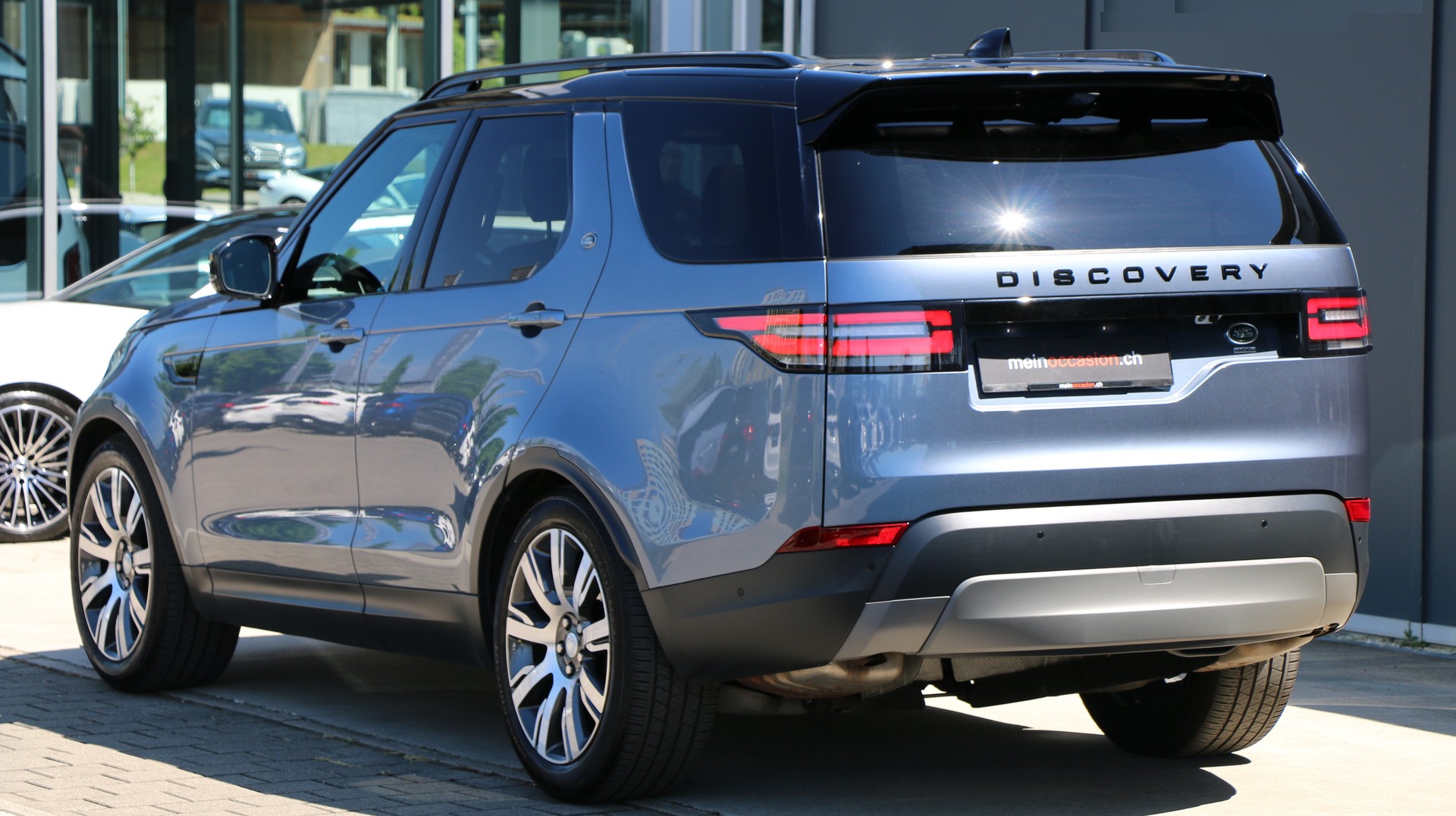 LAND ROVER Discovery 2.0 Si4 HSE-image-4