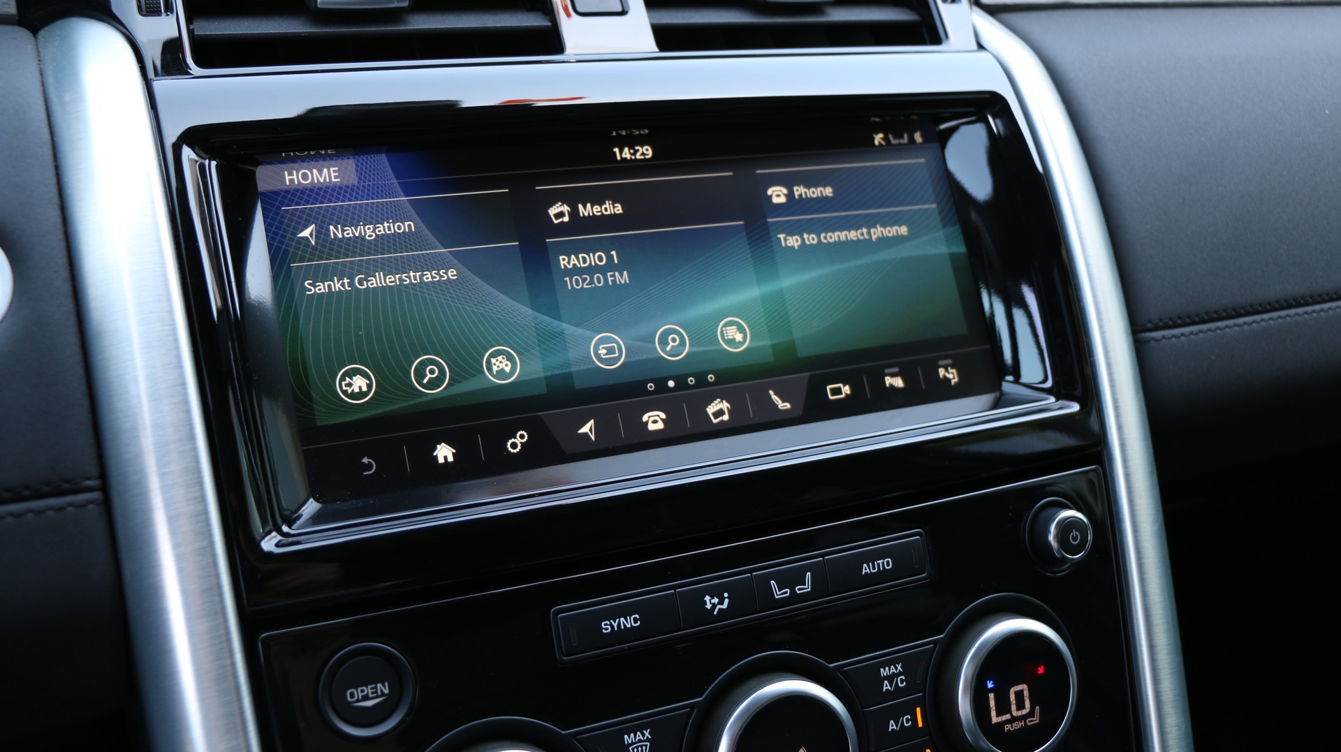 LAND ROVER Discovery 2.0 Si4 HSE-image-8