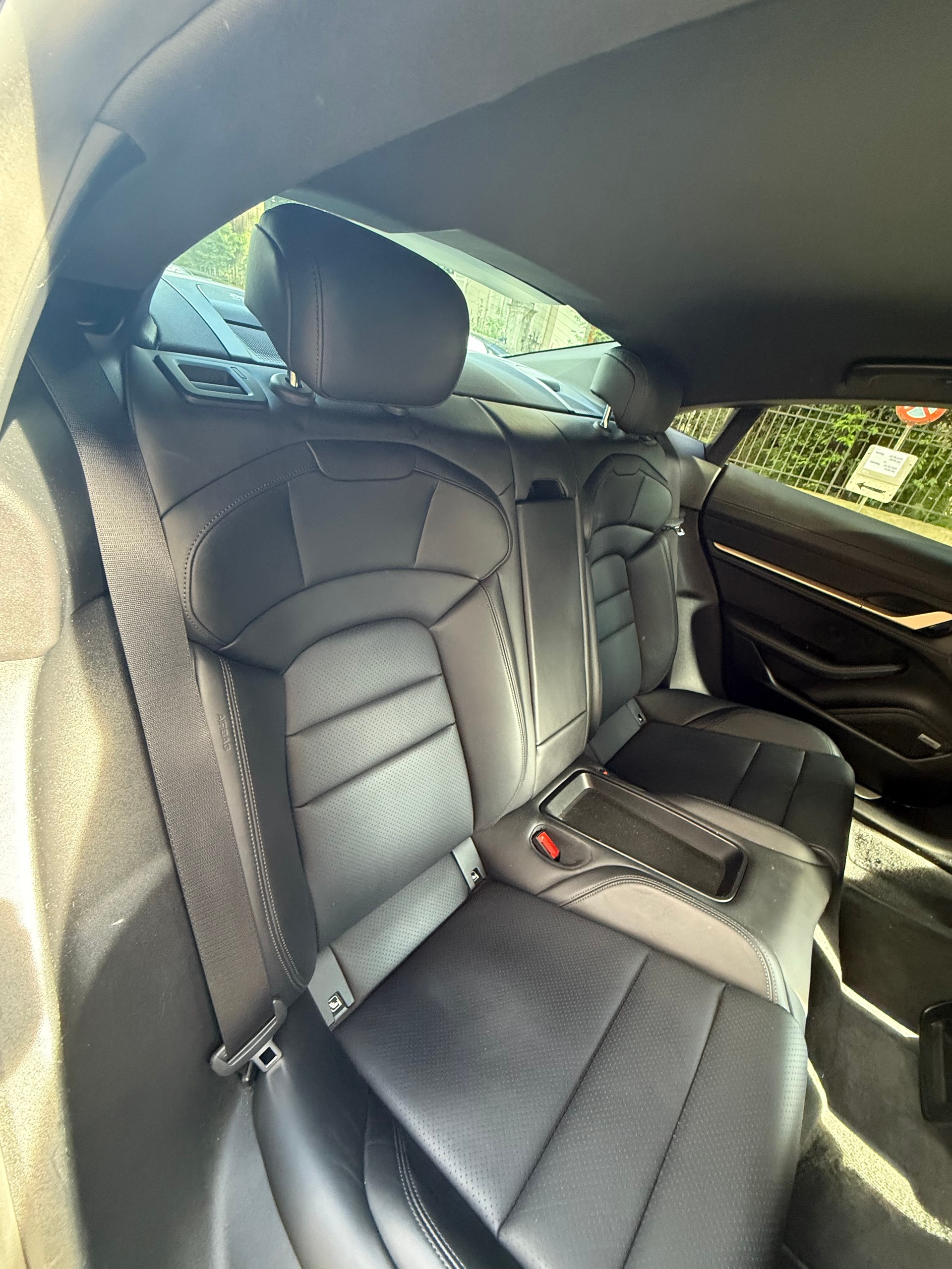 PORSCHE Taycan 4S-image-5