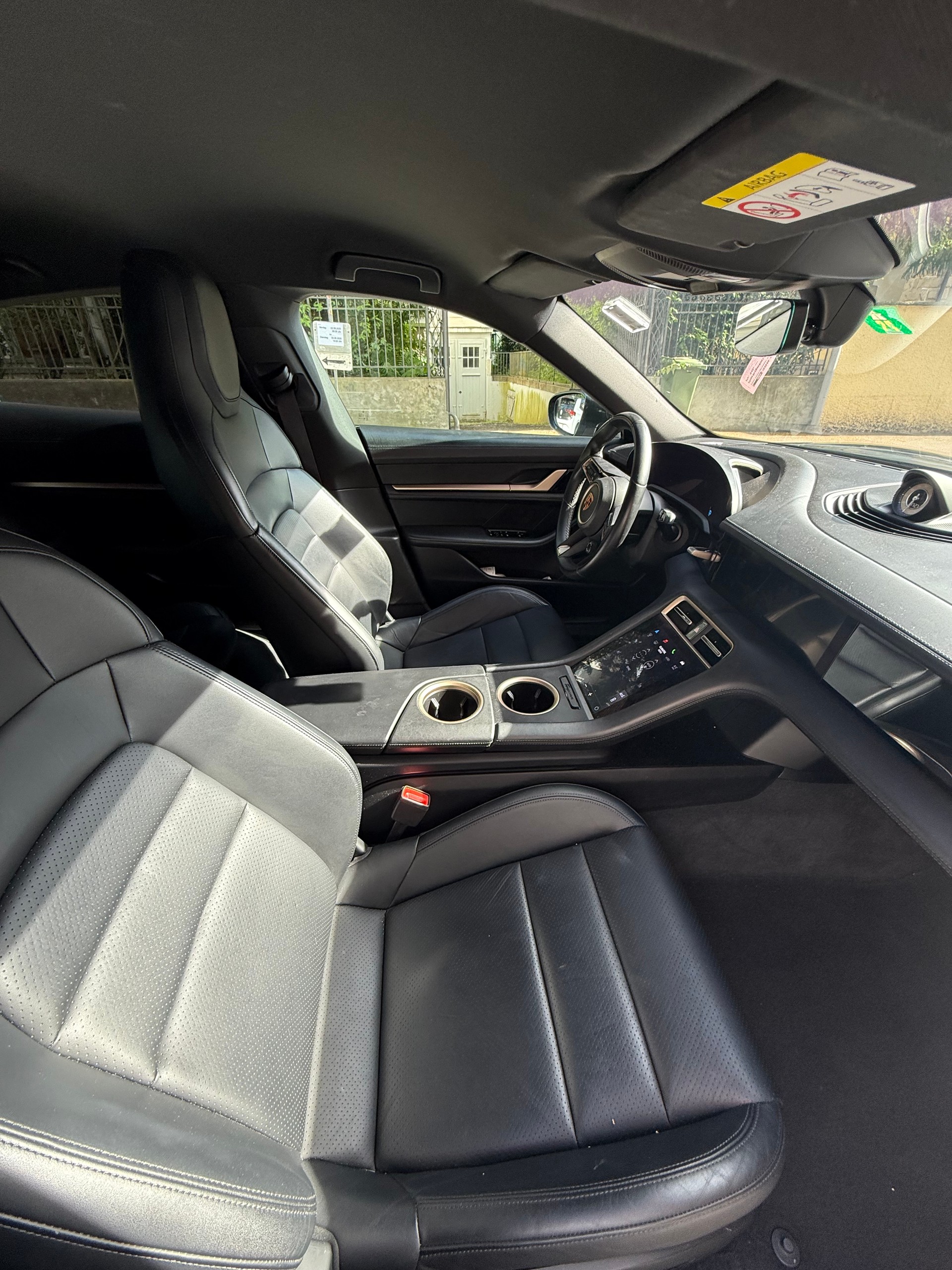 PORSCHE Taycan 4S-image-4