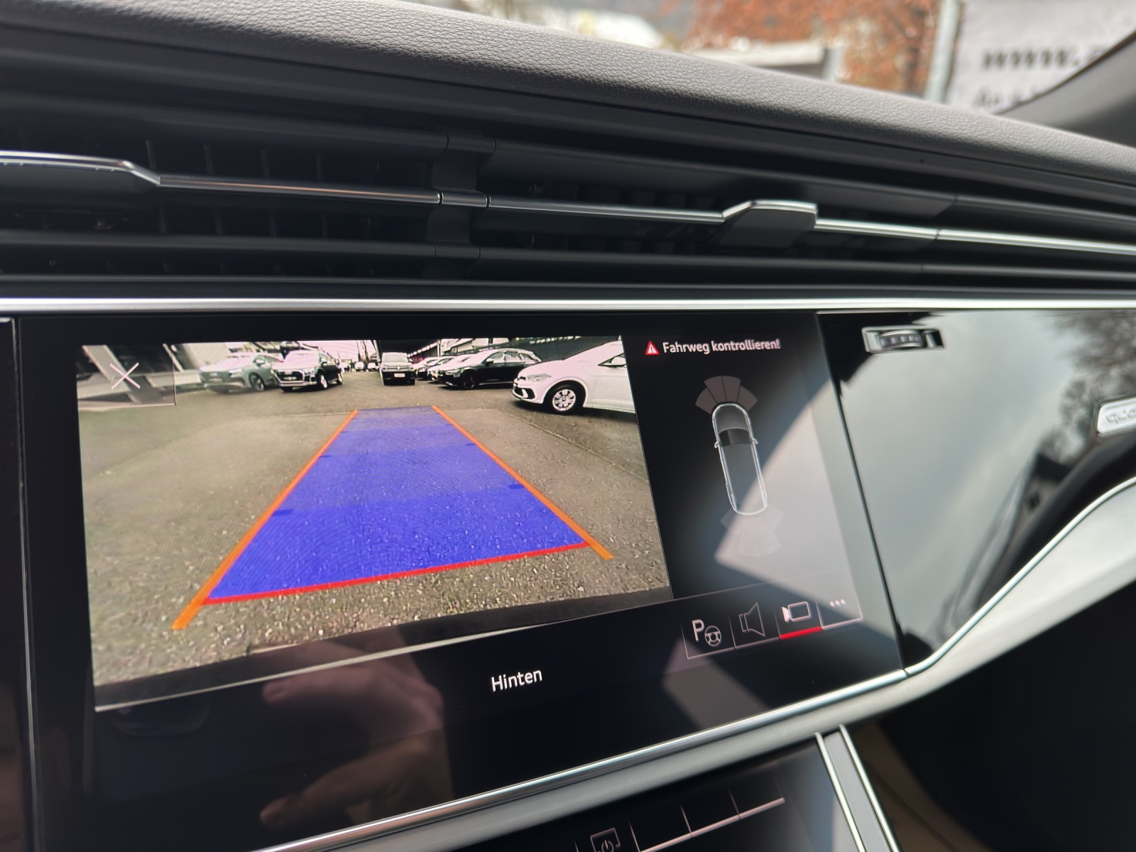 AUDI SQ8 50 TDI quattro tiptronic-image-15