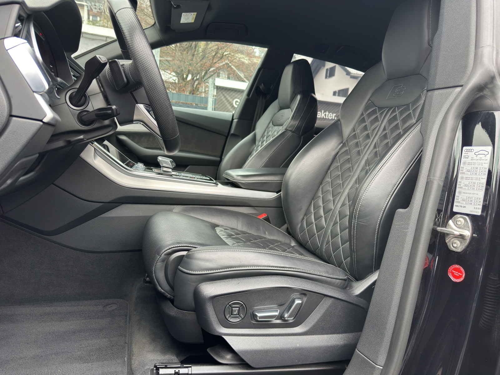 AUDI SQ8 50 TDI quattro tiptronic-image-14
